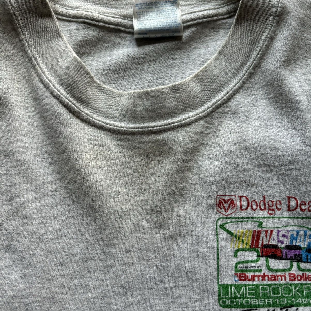Gildan Vintage white dodge nascar 200 car racing tshirt Size US L / EU 52-54 / 3 - 5 Thumbnail