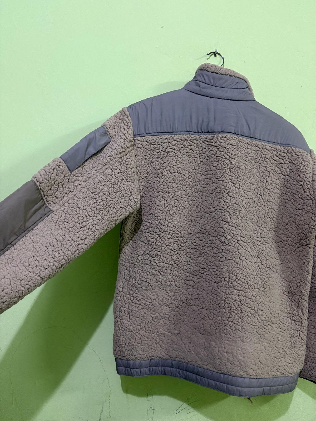 Jun Takahashi × Undercover A/W12 Undercover X Uniqlo UU Sherpa Fleece Design Size US M / EU 48-50 / 2 - 8 Thumbnail