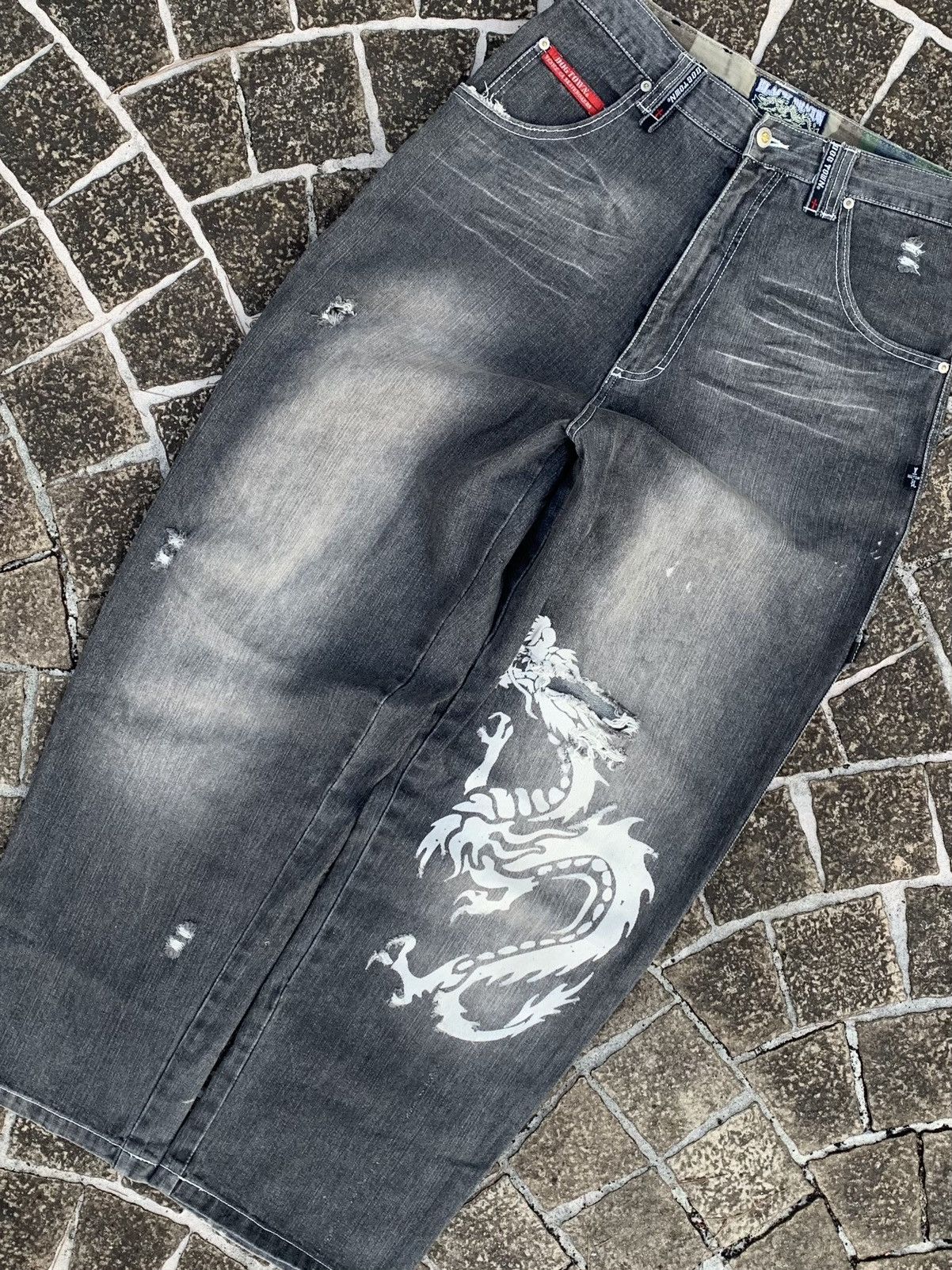 Dogtown × Vintage Dog Town Black Dragon Size US 32 / EU 48 - 8 Thumbnail