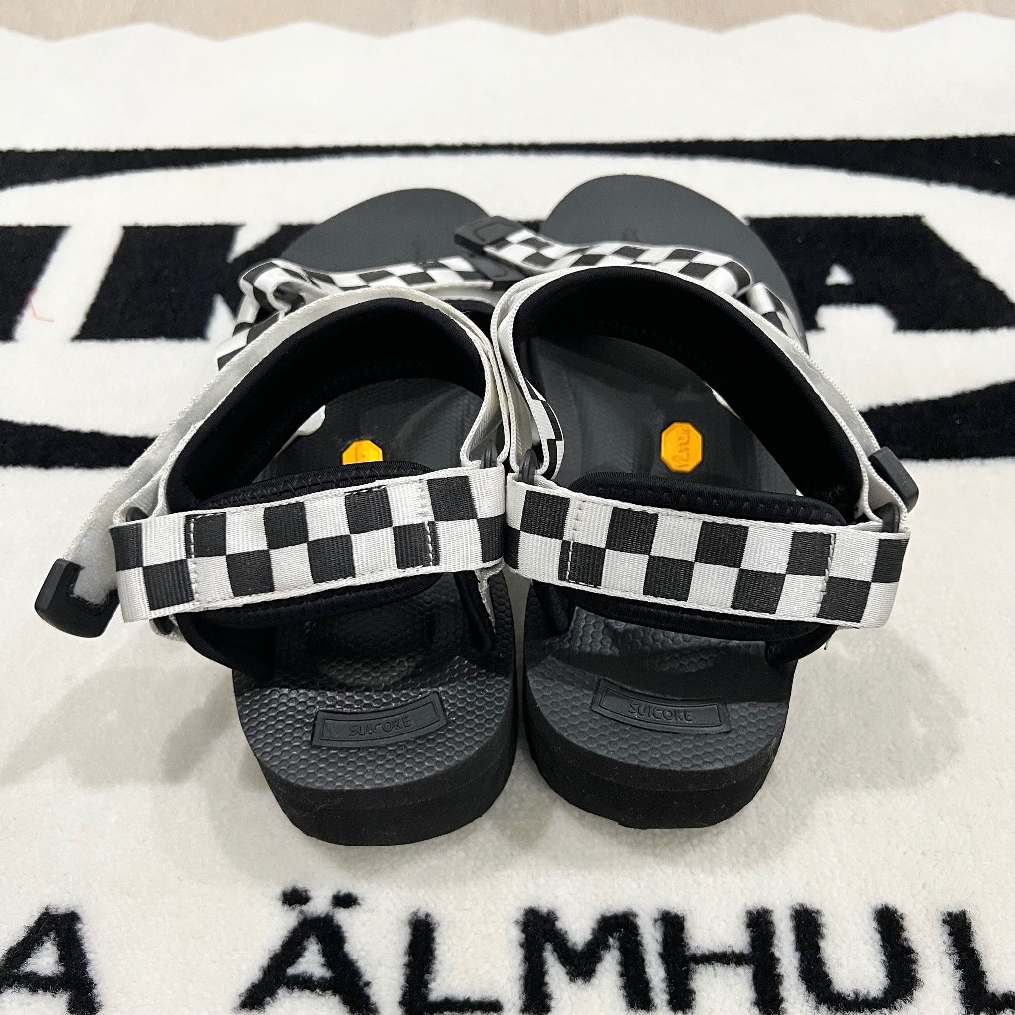 Suicoke Suicoke Men Black White Checkered Straps Vibram Sole Sandals Size US 11 / EU 44 - 6 Thumbnail