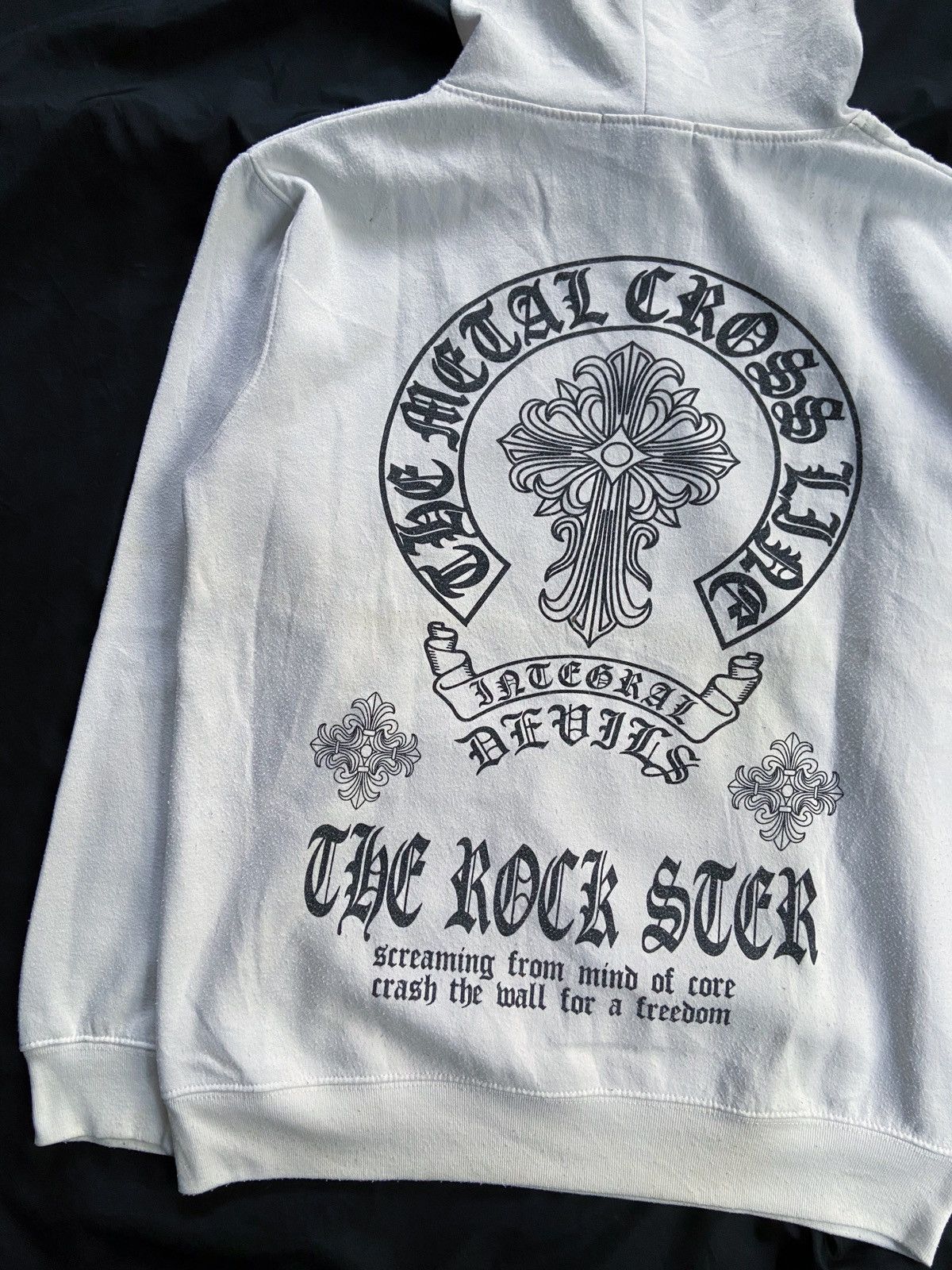 Japanese Brand DEVILS INTEGRAL THE METAL CROSS LINE HOODIE Size US M / EU 48-50 / 2 - 12 Thumbnail