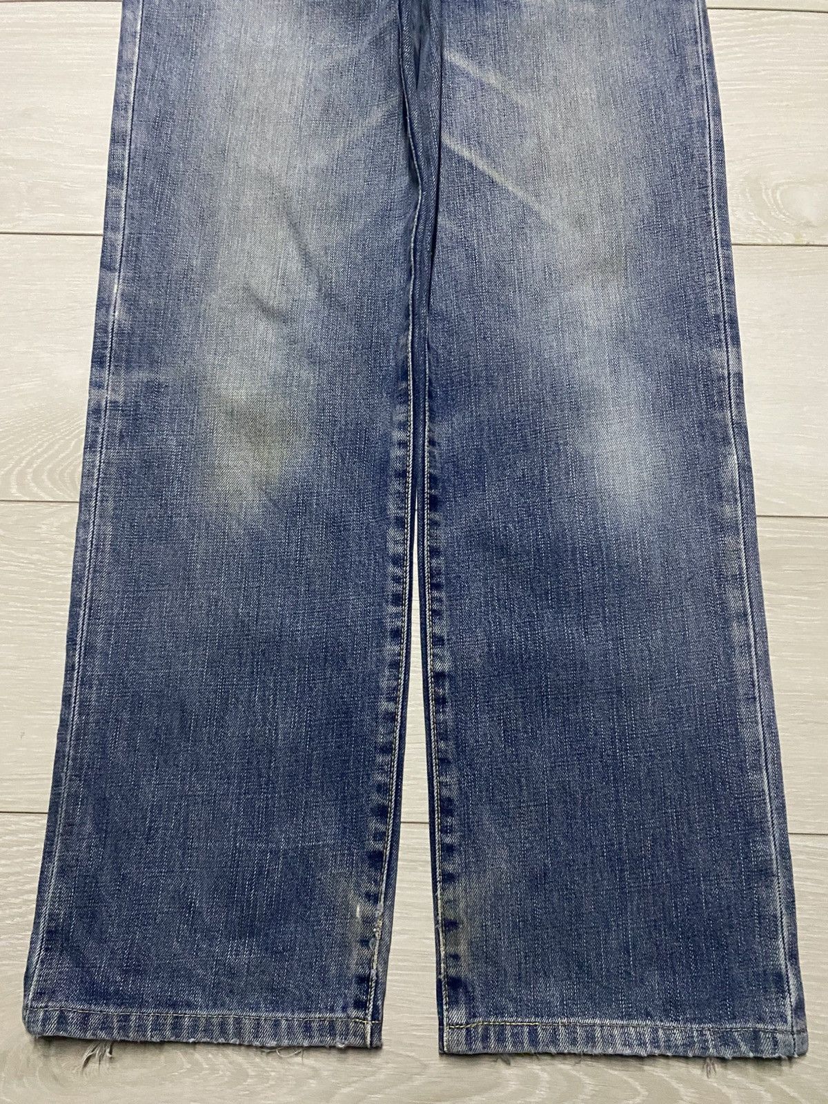 Japanese Brand Vintage Uniqlo S-002 Faded Wash Distressed Loose Jeans Size US 30 / EU 46 - 5 Thumbnail