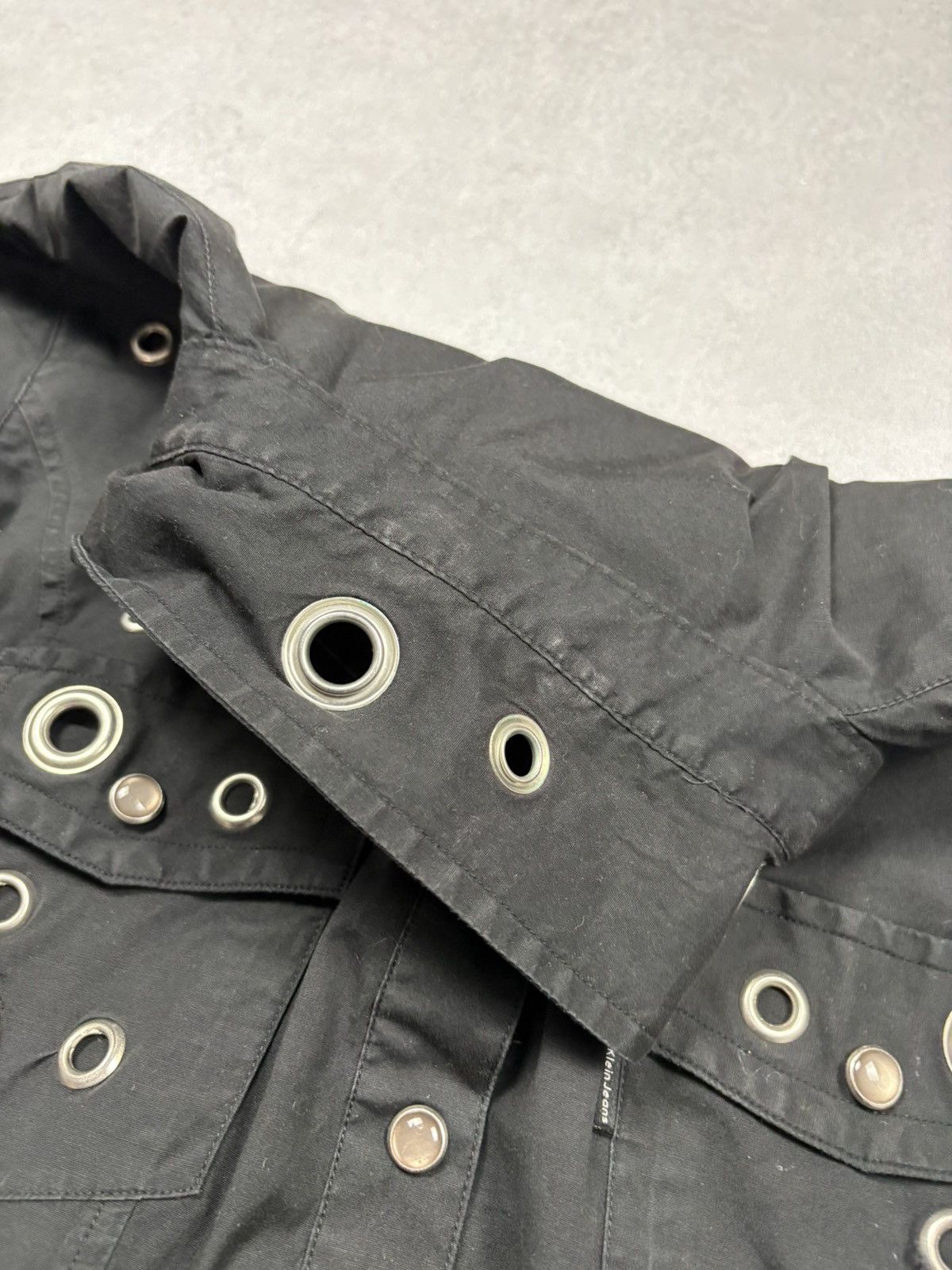 Calvin Klein Calvin Klein Jeans 00s Archival Eyelet Grommet Shirt Y2K VTG Size L / US 10 / IT 46 - 10 Thumbnail