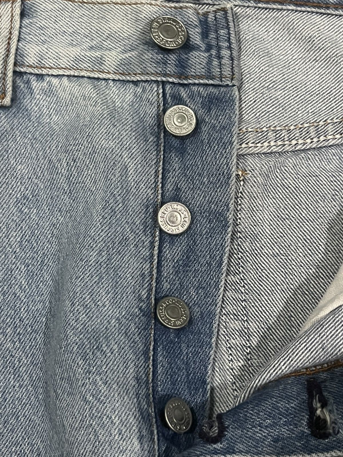 Levi's × Levi's Vintage Clothing Vintage 90s Levi’s 501 Paint Splat Washed Button Fly Jeans Size US 31 - 6 Thumbnail