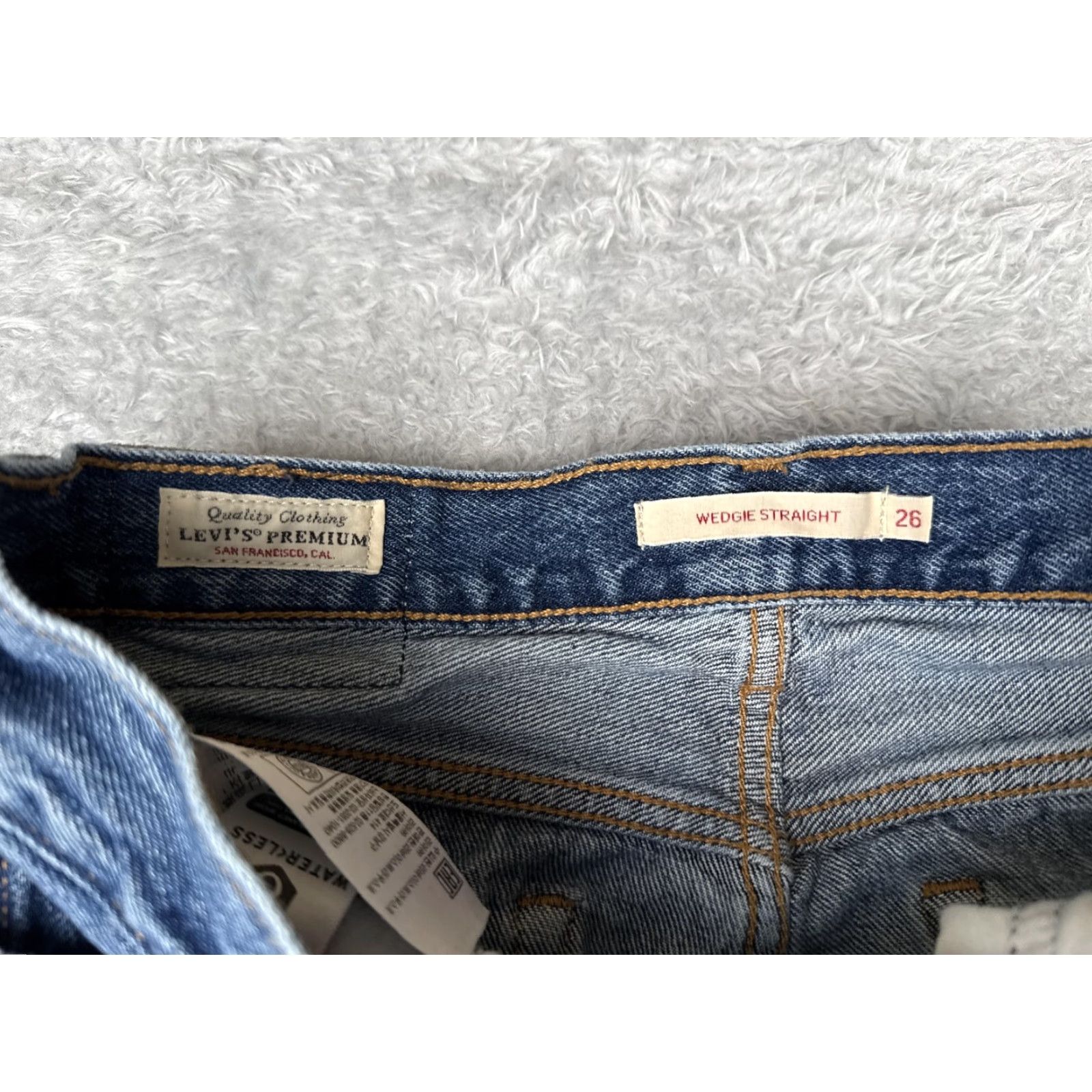 Levi's Levis Premium Jeans Womens 26 Blue Wedgie Straight High Rise Distressed Raw Hem Size 26" / US 2 / IT 38 - 6 Thumbnail