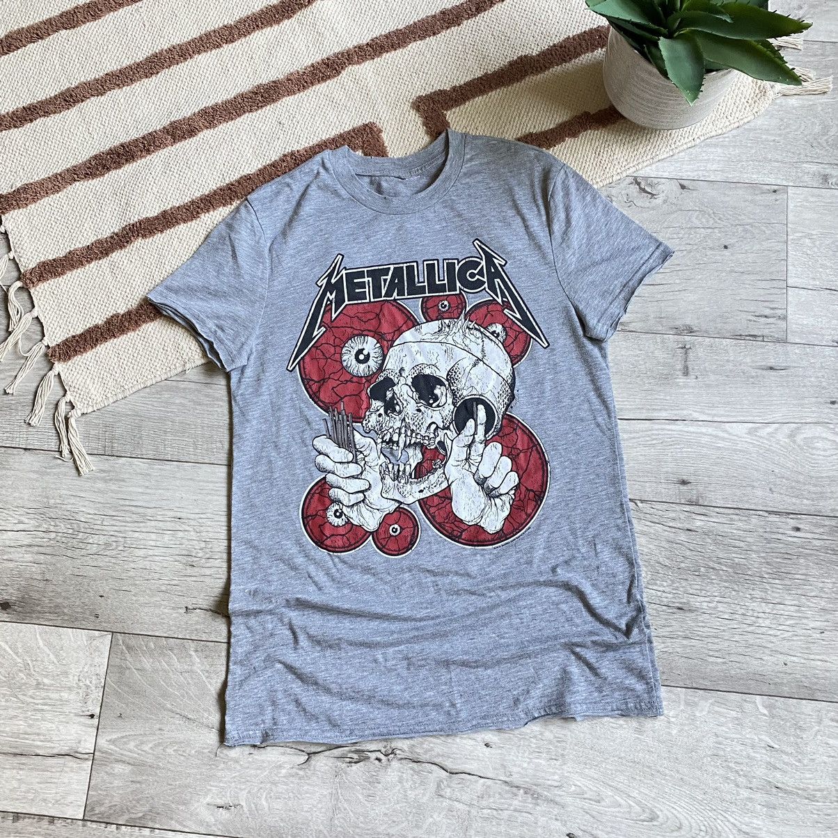 Band Tees METALLICA Y2K ROCK BAND SKULL EYES PRINT T SHIRT Size US S / EU 44-46 / 1 - 1 Thumbnail