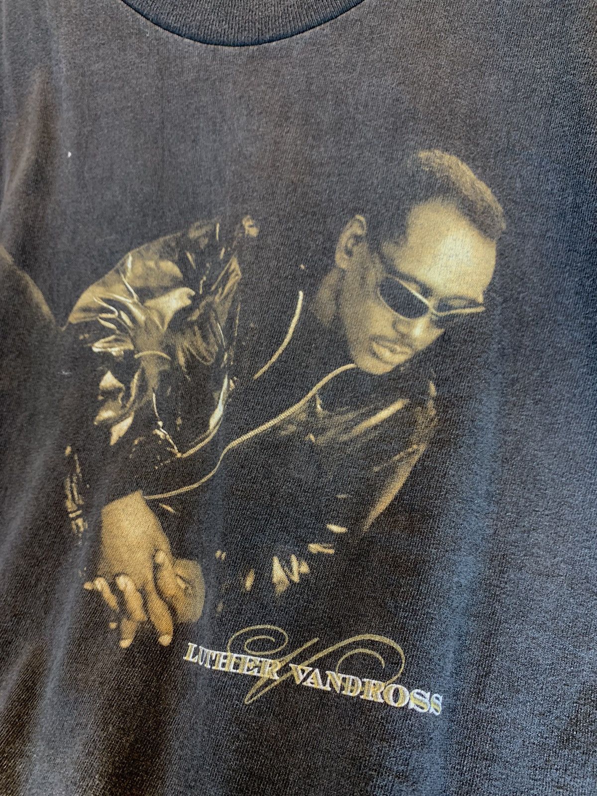 Band Tees × Rap Tees × Vintage *RARE* Vintage 90’s Luther Vandross Faded R&B Soul Art Shirt Size US L / EU 52-54 / 3 - 5 Thumbnail