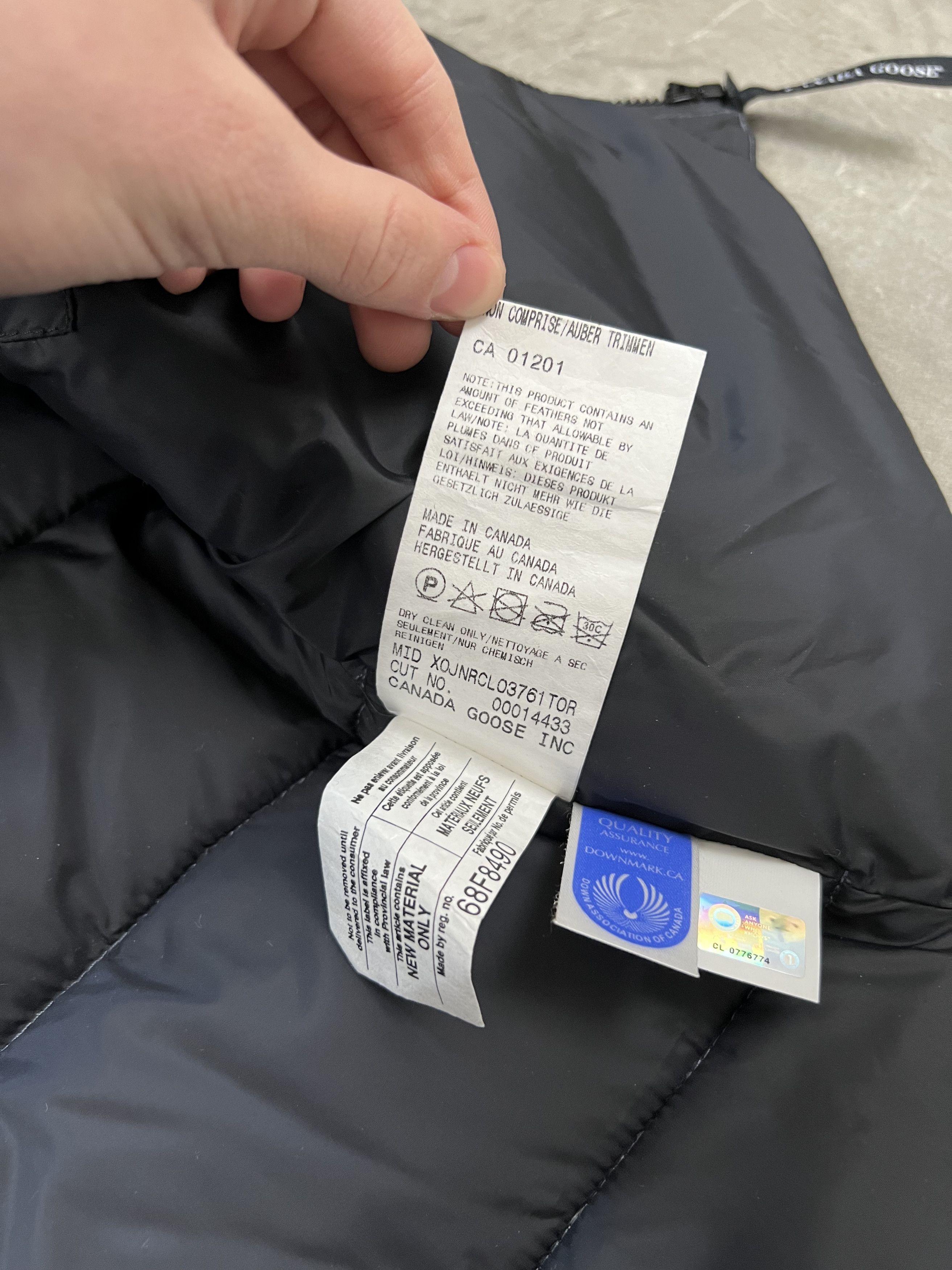 Canada Goose canada goose vest size XL Womens legit luxury Size XL / US 12-14 / IT 48-50 - 12 Thumbnail