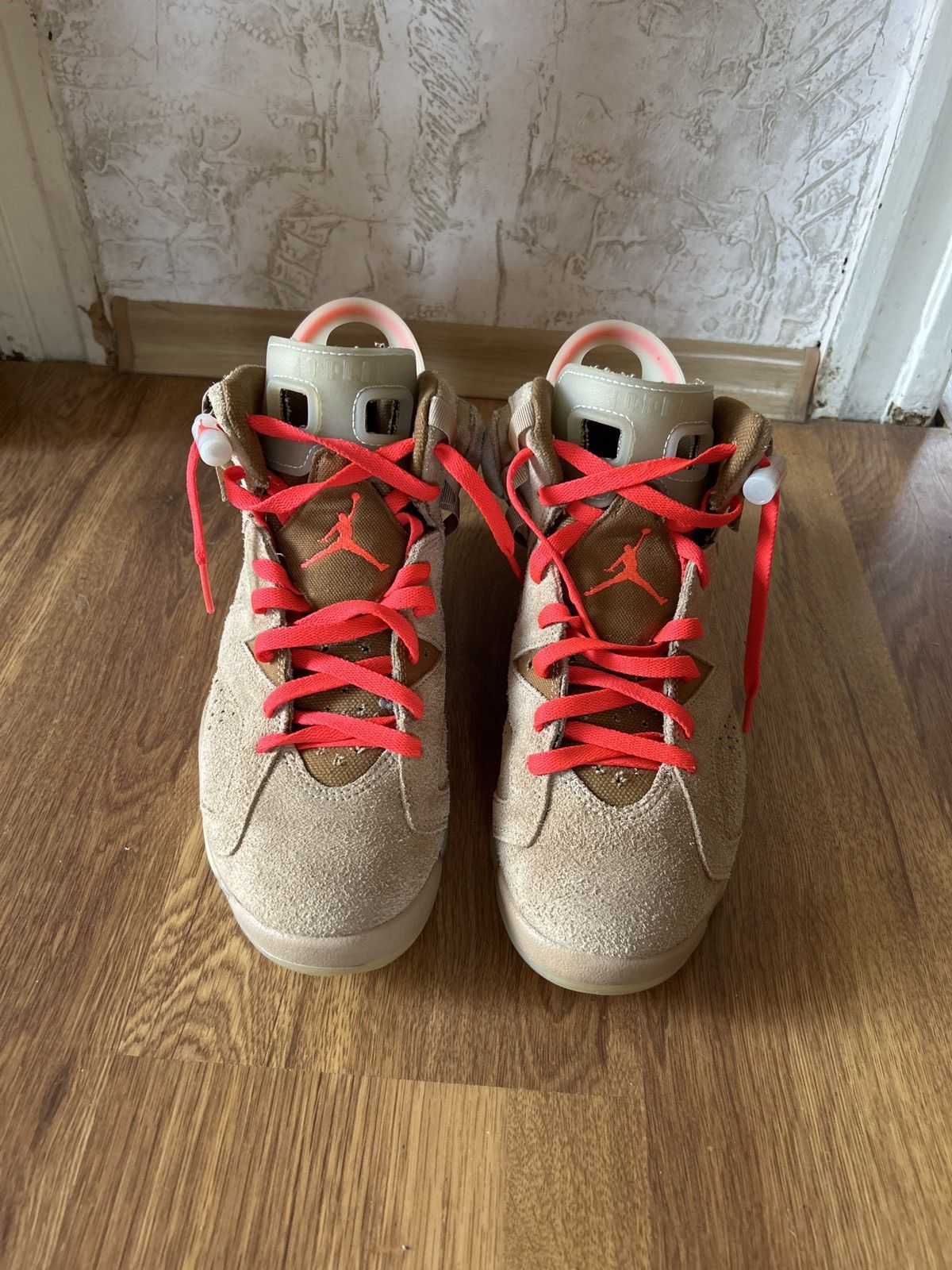 Jordan Brand × Travis Scott Air Jordan 6 Travis Scott Size US 8.5 / EU 41-42 - 3 Thumbnail