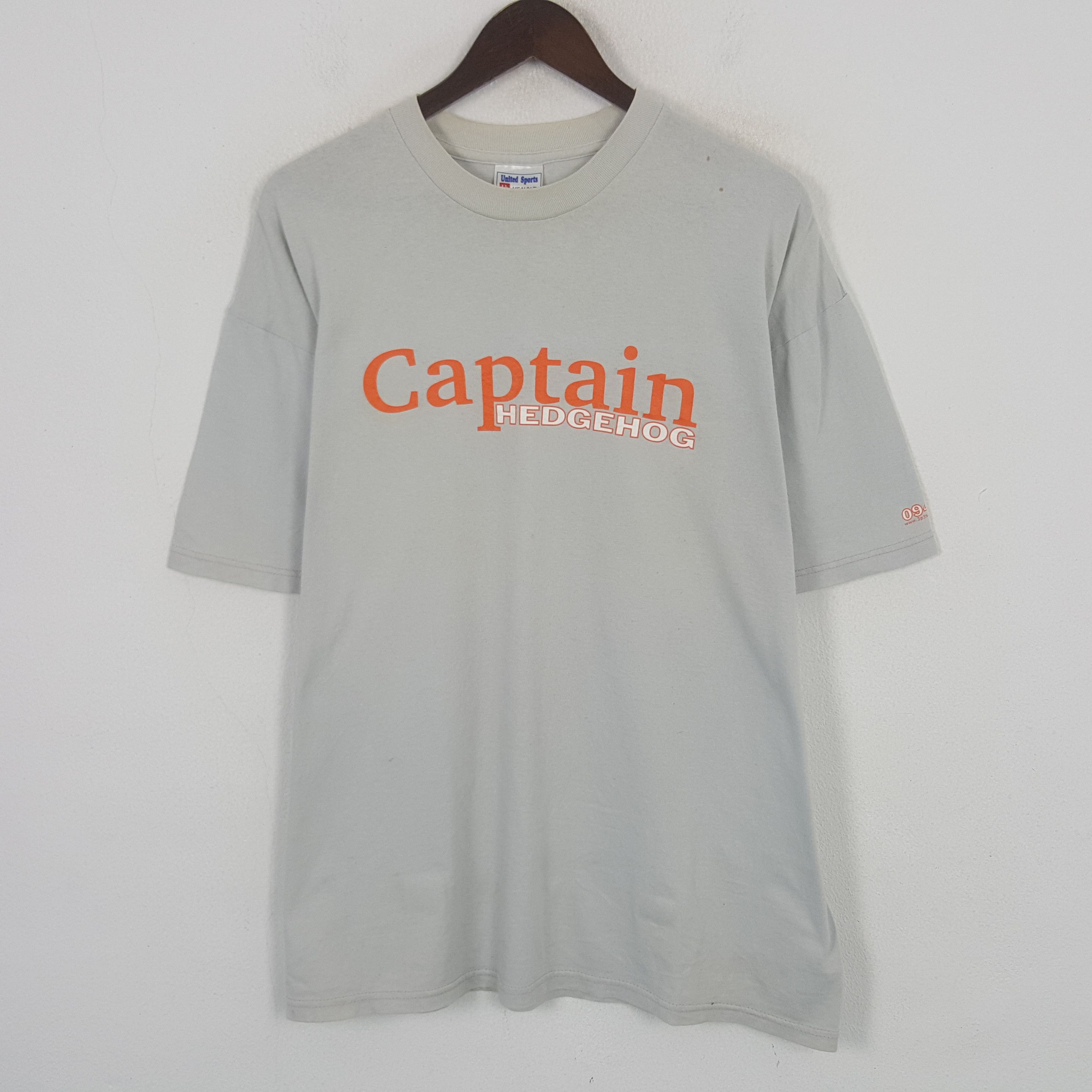 Other Vintage Captain Hedgehog Tshirt Size US XL / EU 56 / 4 - 1 Thumbnail