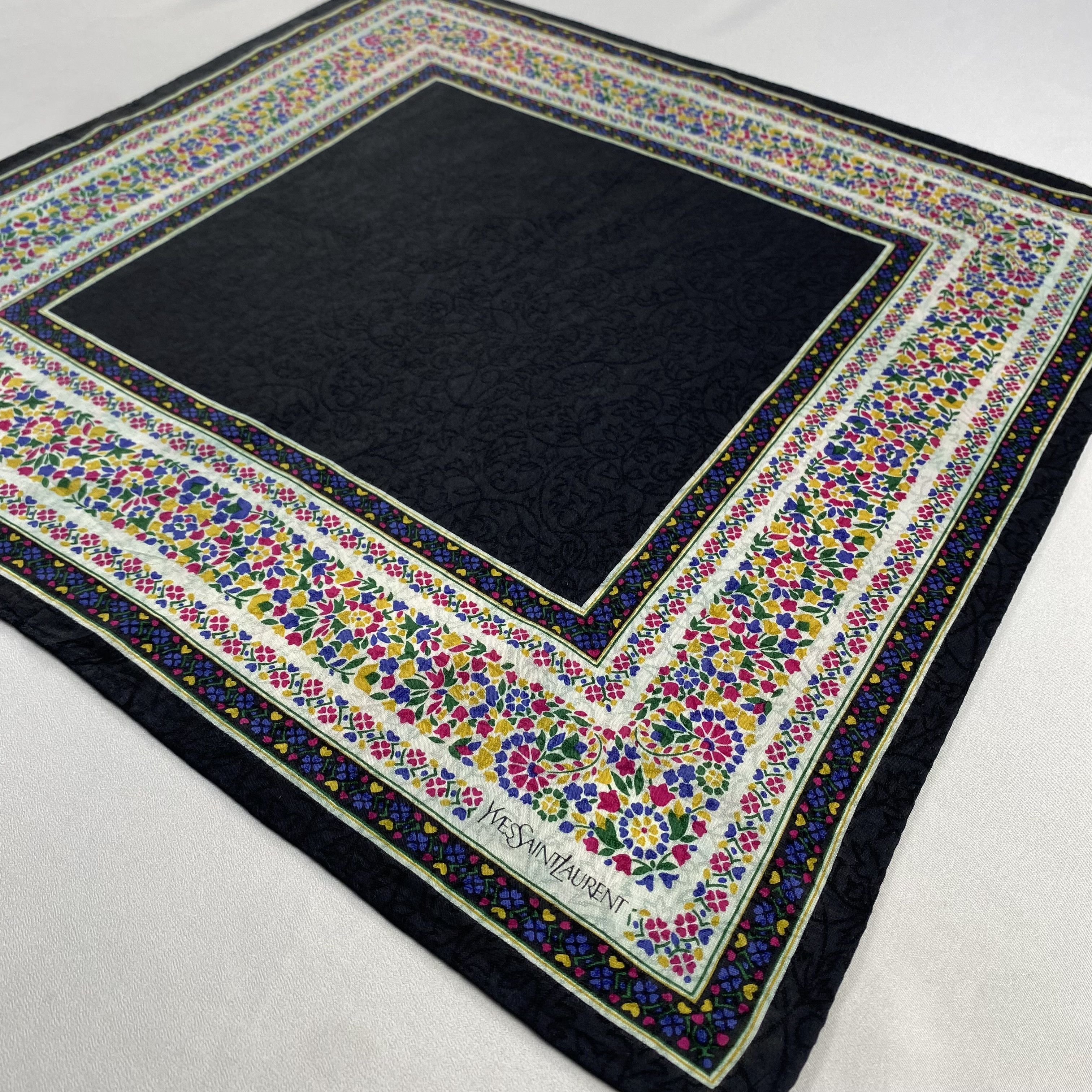 Vintage Yves Saint Laurent Bandana/ Handkerchief / Neckerchief-P1707 Size ONE SIZE - 2 Thumbnail