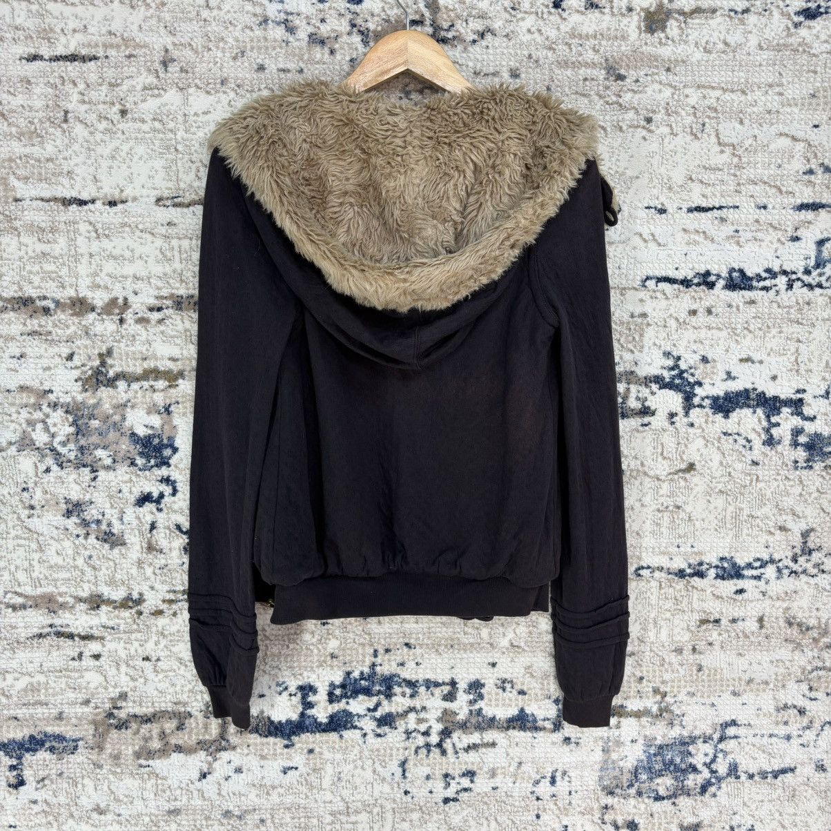 Marc by Marc Jacobs MARC by MARC JACOB x BARNEY NEW YORK FAUX FUR JACKET Size XS / US 0-2 / IT 36-38 - 14 Thumbnail