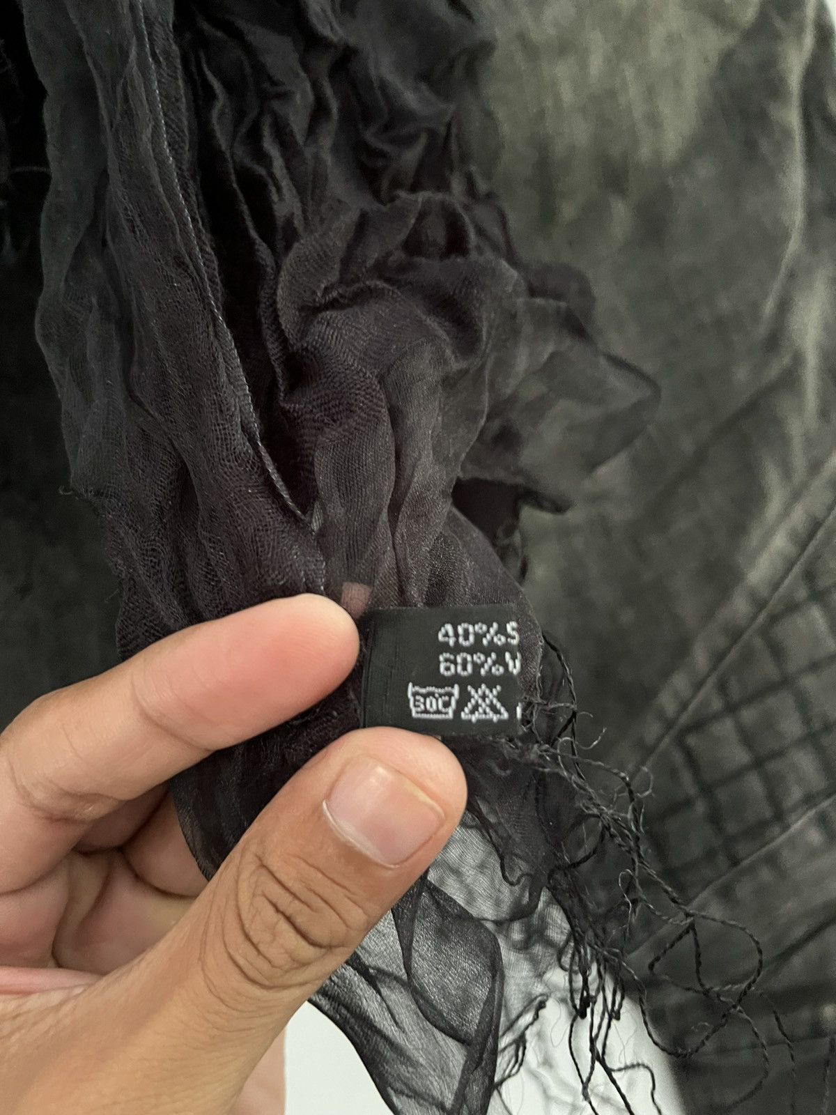 Le Grande Bleu (L.G.B.) Unknwn scarf mesh decarnin style runway Size ONE SIZE - 7 Thumbnail