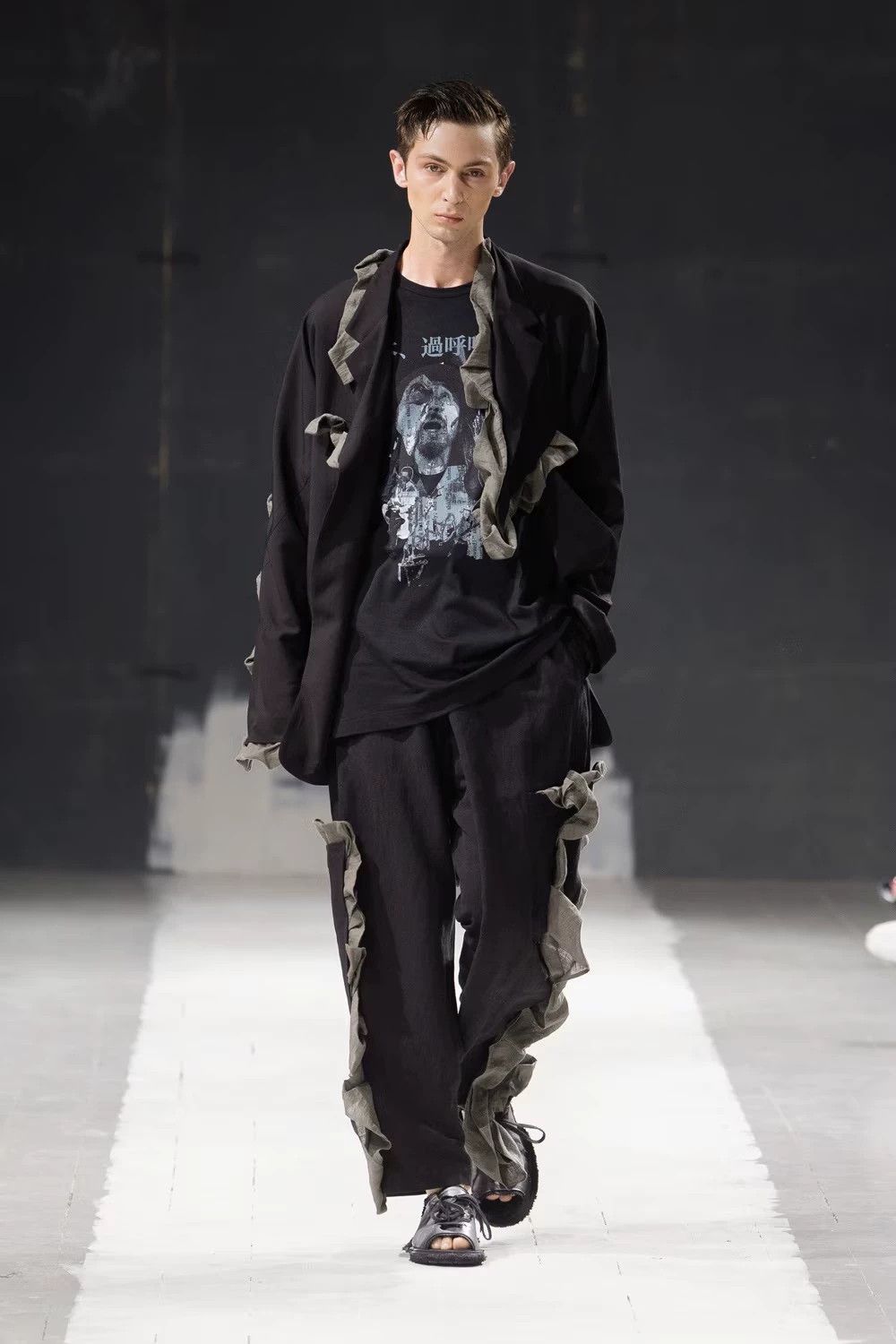 Yohji Yamamoto Yohji Yamamoto 24SS Overbreathing Portrait LS Tee Size US L / EU 52-54 / 3 - 3 Thumbnail