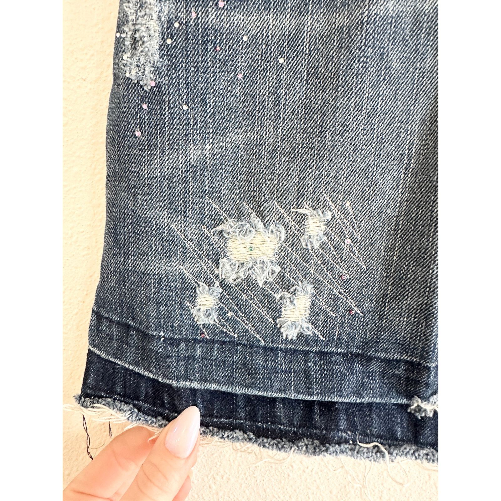 American Eagle Outfitters Y2K American Eagle Distressed Micro Miniskirt size 2 Size 27" / US 4 / IT 40 - 12 Thumbnail