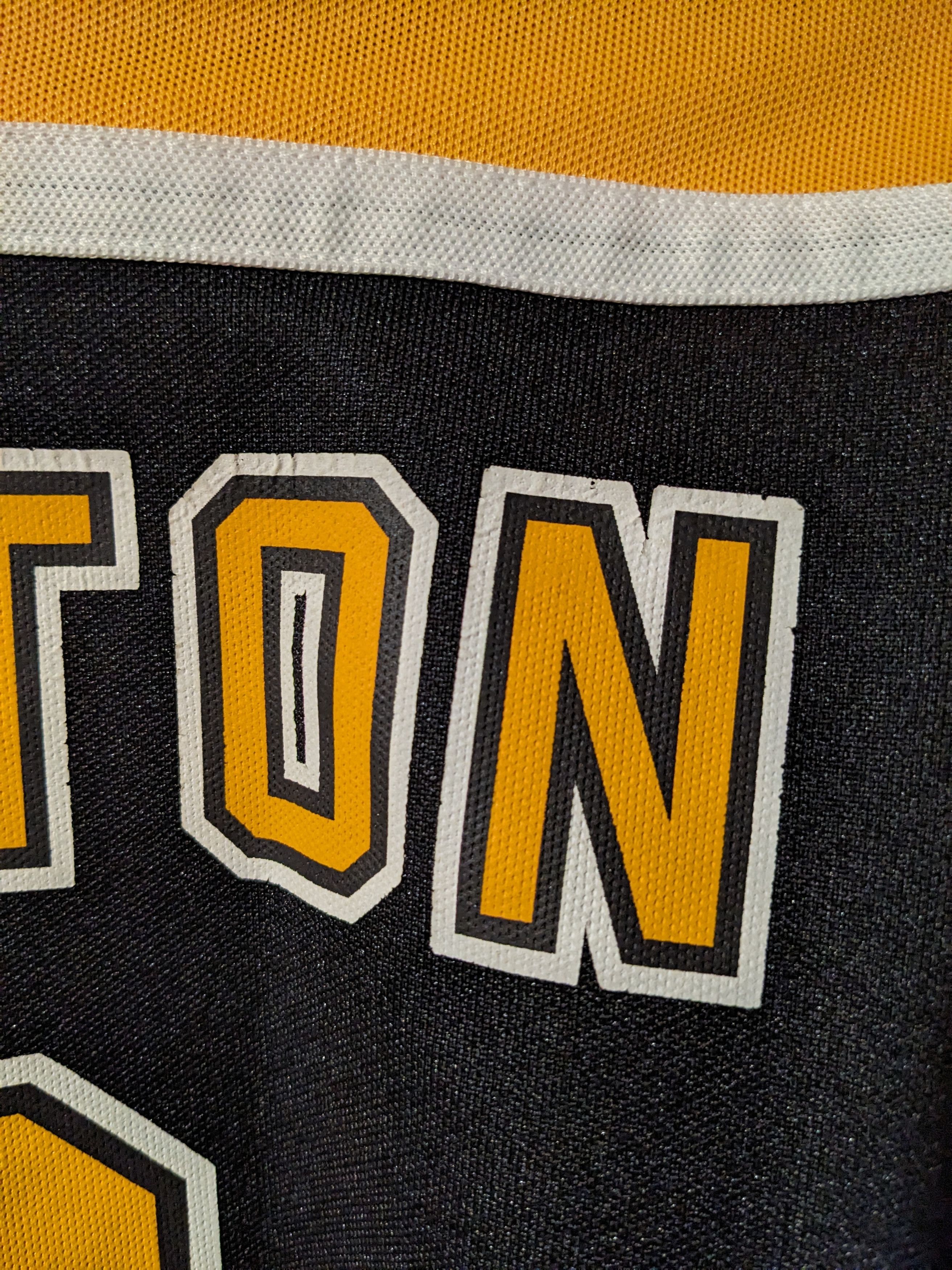 NHL Joe Thornton Boston Bruins CCM Hockey NHL YOUTH Jersey Size US XL / EU 56 / 4 - 5 Thumbnail