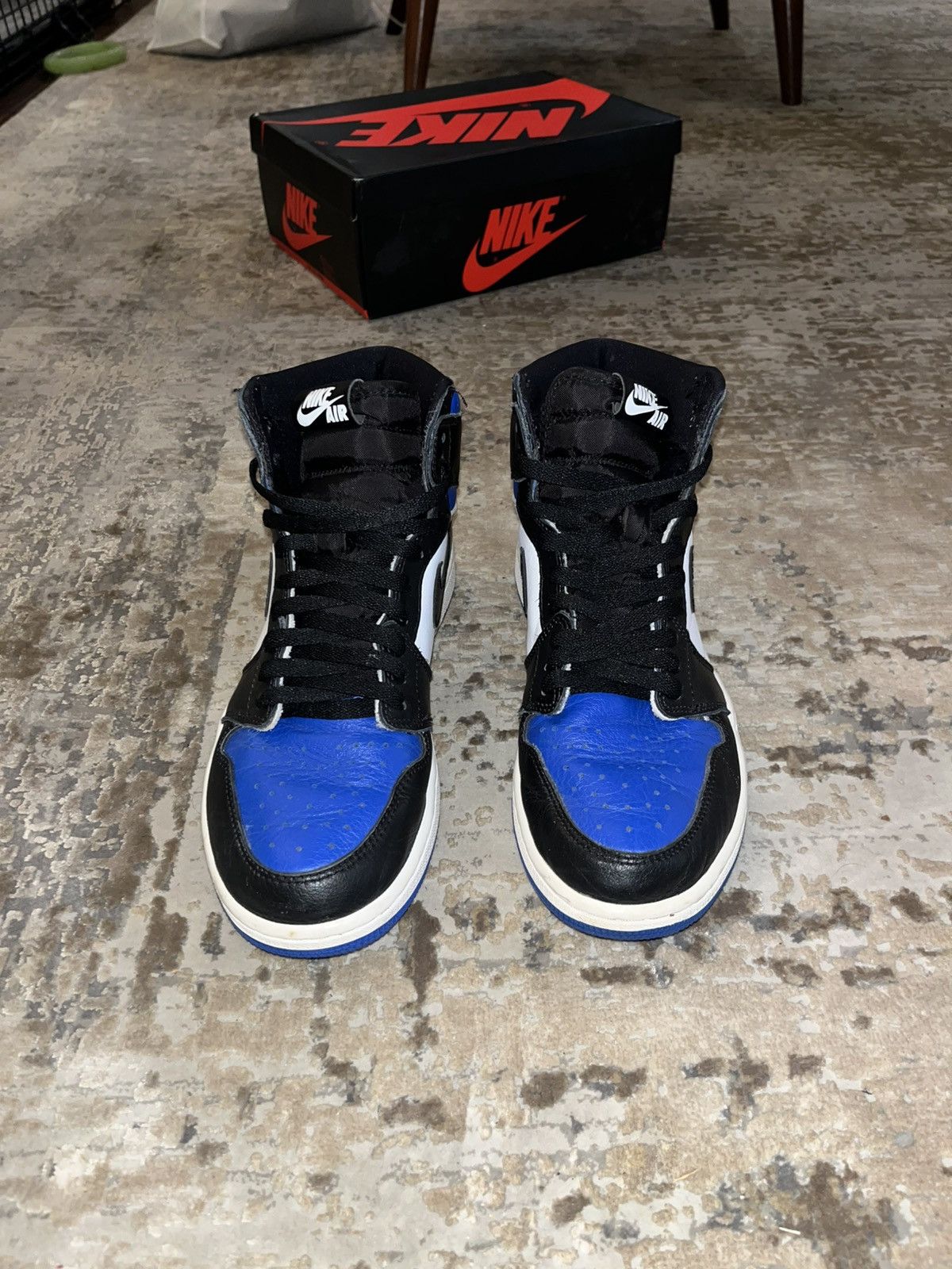 Jordan Brand Air Jordan 1 Retro High OG ‘Royal Toe’ 2020 Size US 9 / EU 42 - 4 Thumbnail