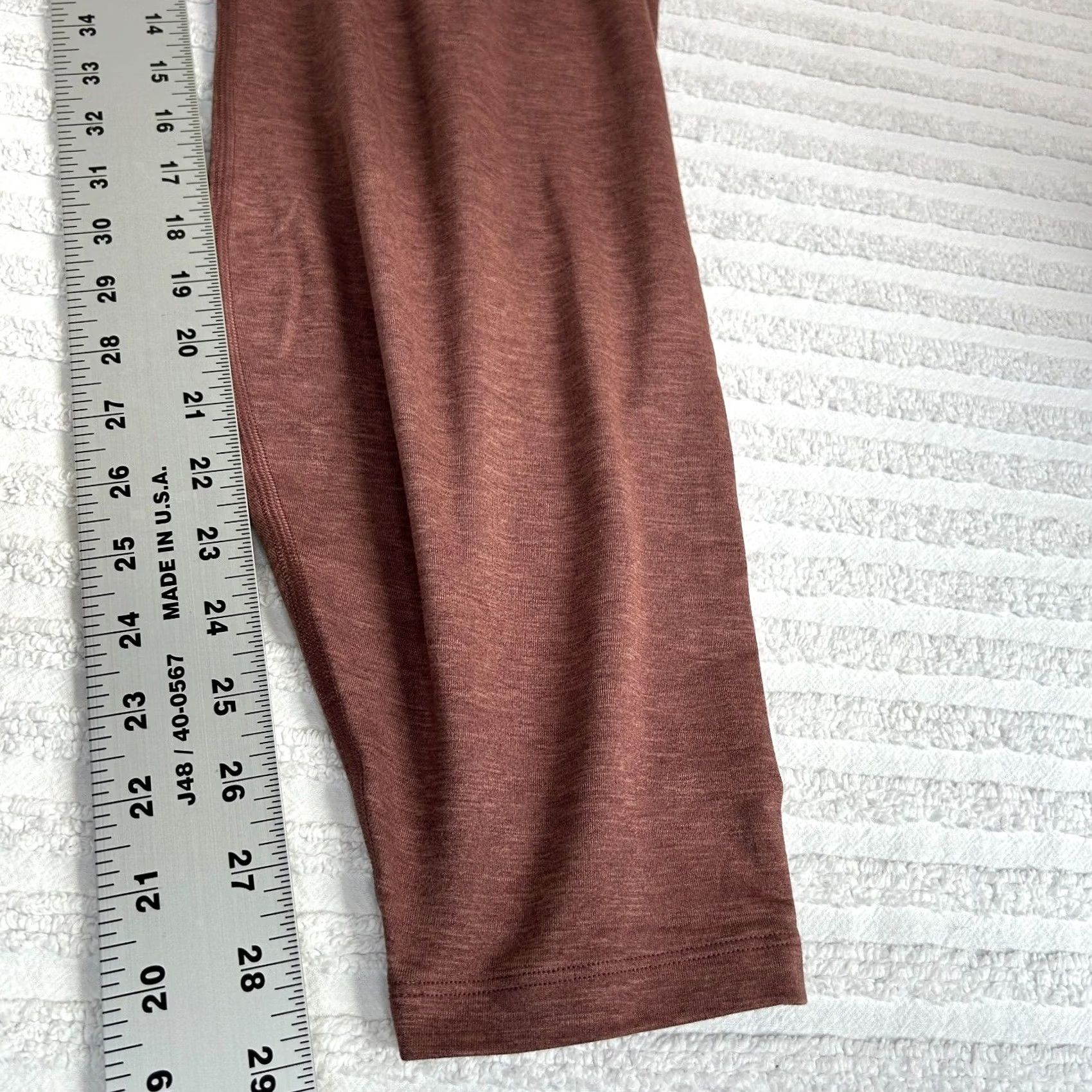 Vintage REI Co-op Womens Midweight Tight Leggings Pants 2XL Canyon Dust Stretch New Size 40" / US 18 - 8 Thumbnail