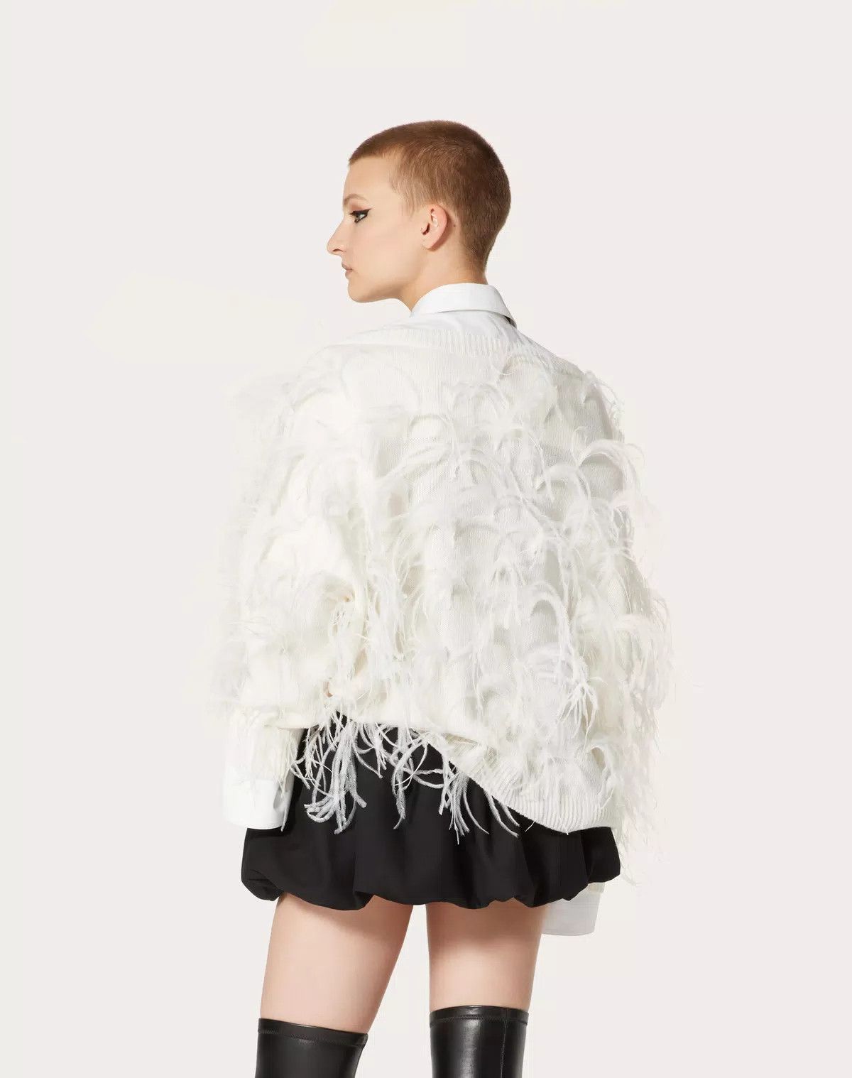 Valentino o1s1wg110625 Wool Jumper With Feather Embroidery in White Size M / US 6-8 / IT 42-44 - 4 Thumbnail