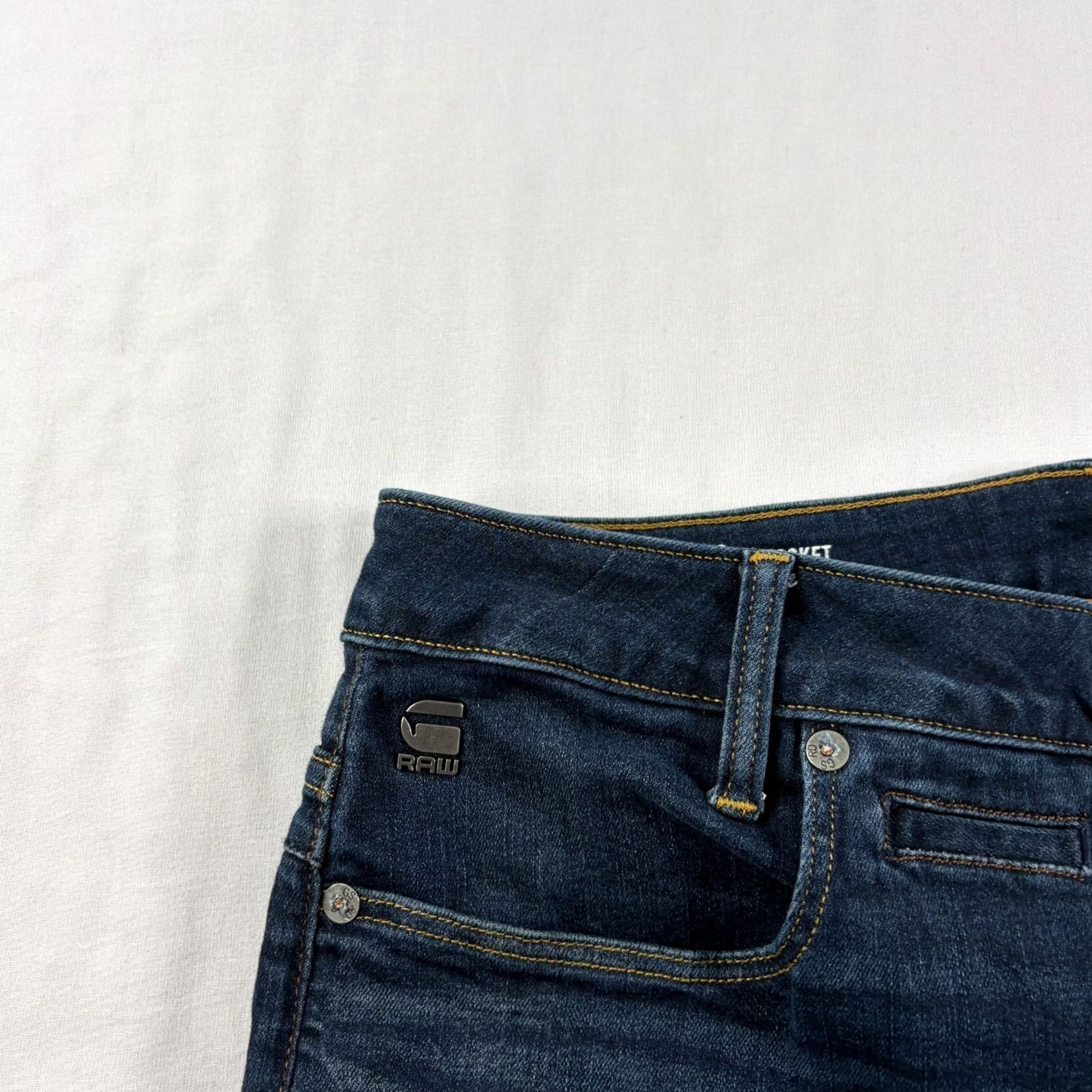 G-Star Item Specifications: Pattern: Straight Wash Size US 32 / EU 48 - 2 Thumbnail