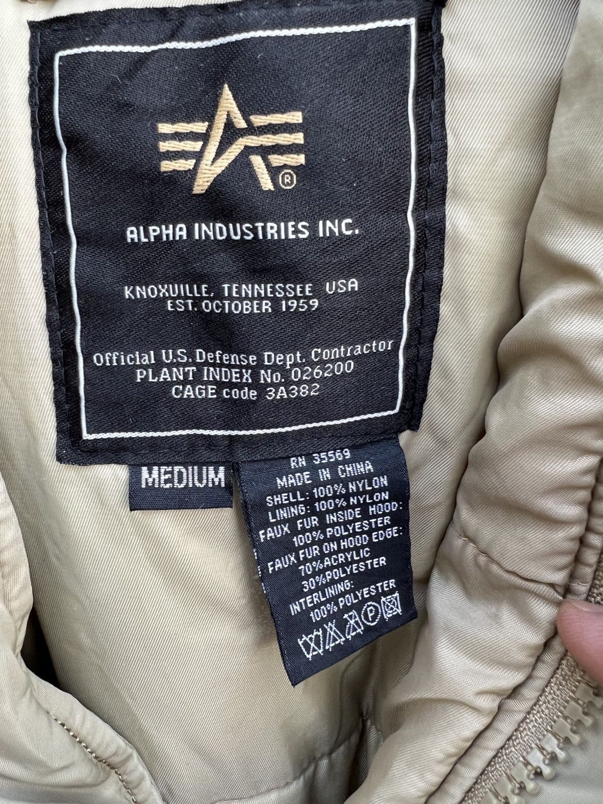 Alpha Industries Vintage Alpha Industries Bomber Jacket - oversizes 25” x 30” Size US L / EU 52-54 / 3 - 11 Thumbnail
