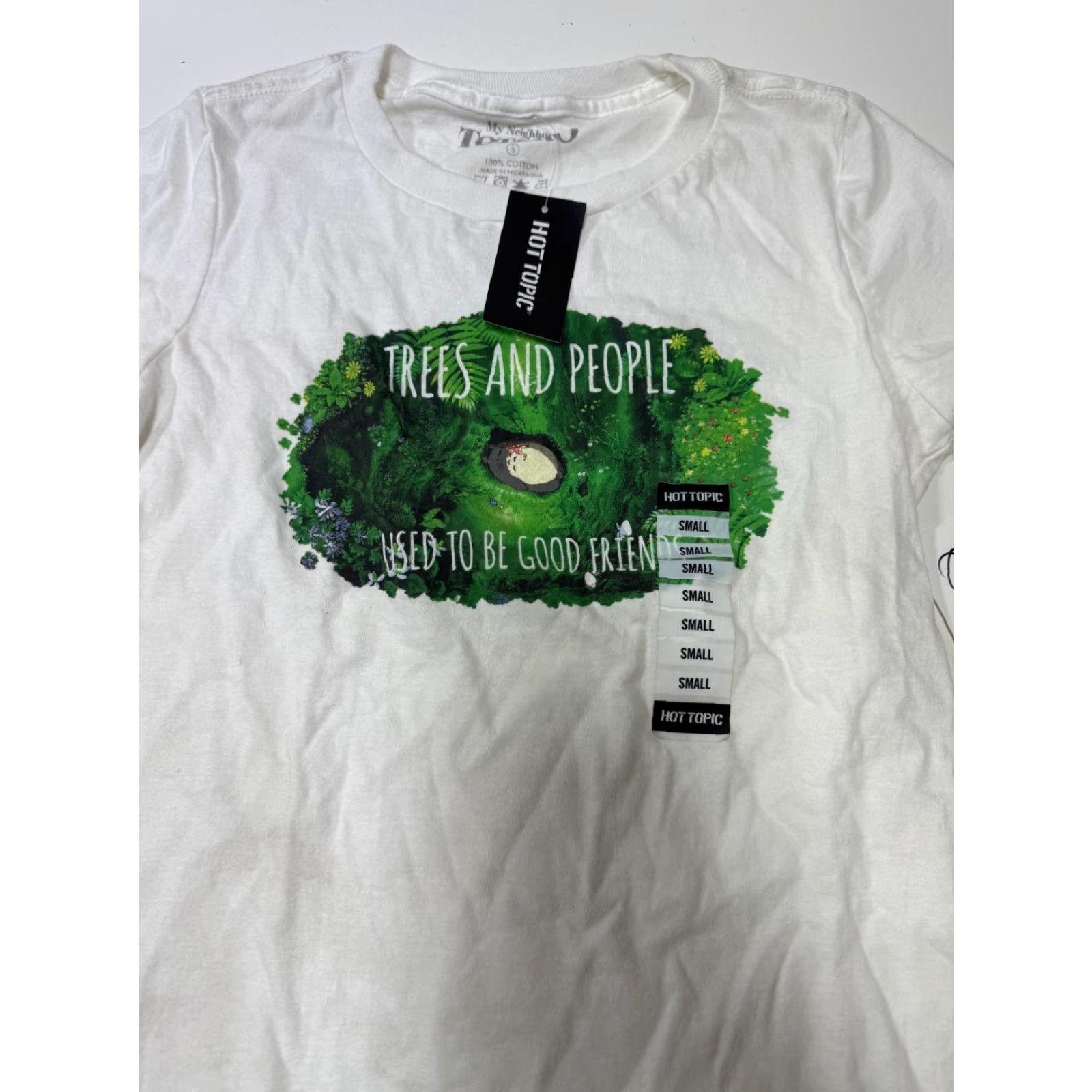 Hot Topic VINTAGE Studio Ghibli My Neighbor Totoro T-Shirt - Hot Topic - Adult Small - White - Anime - Hayao Miyazaki - Mens Size US S / EU 44-46 / 1 - 2 Thumbnail