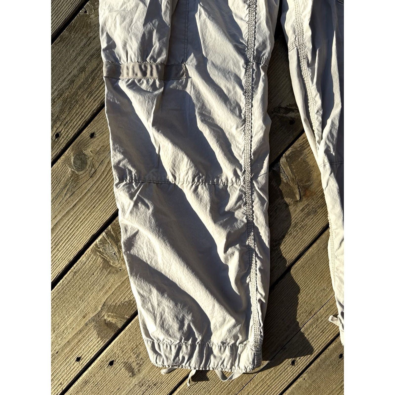 Gap Vintage Gap Cargo Tech Pants Mens 35x32 Khaki Multi Pocket Gorpcore Pants Size US 35 - 2 Thumbnail