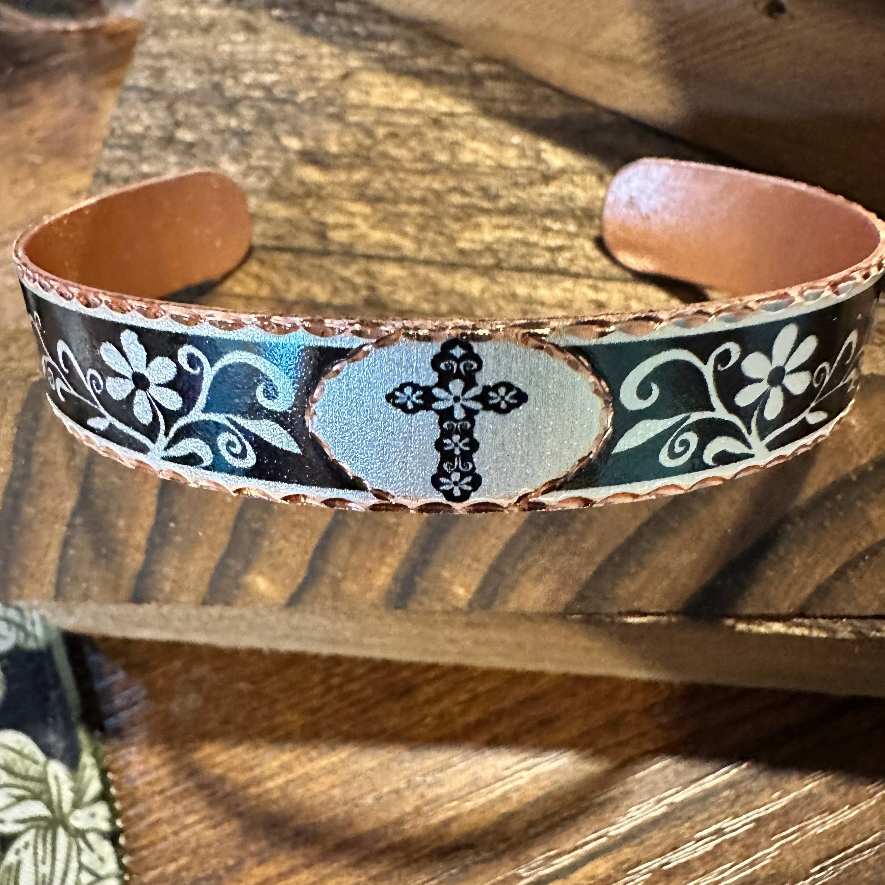 Other Handmade Boho Copper Narrow Cuff Bracelet, Diamond Cut Cross Size ONE SIZE - 2 Thumbnail