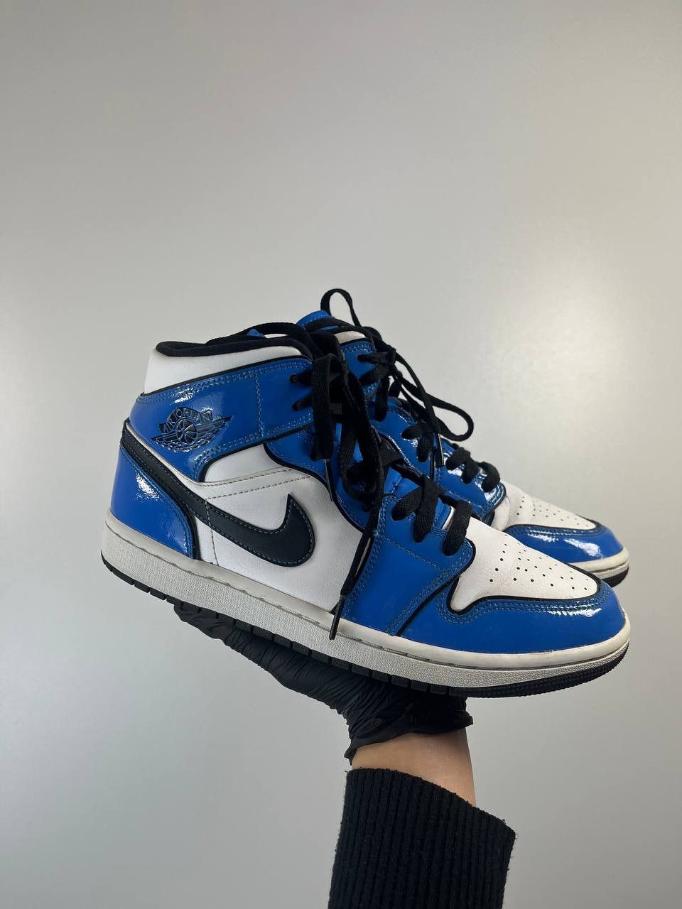 Nike Nike Air Jordan 1 Mid Signal DD6834-402 Leather Size 41 Size US 8 / EU 41 - 1 Thumbnail