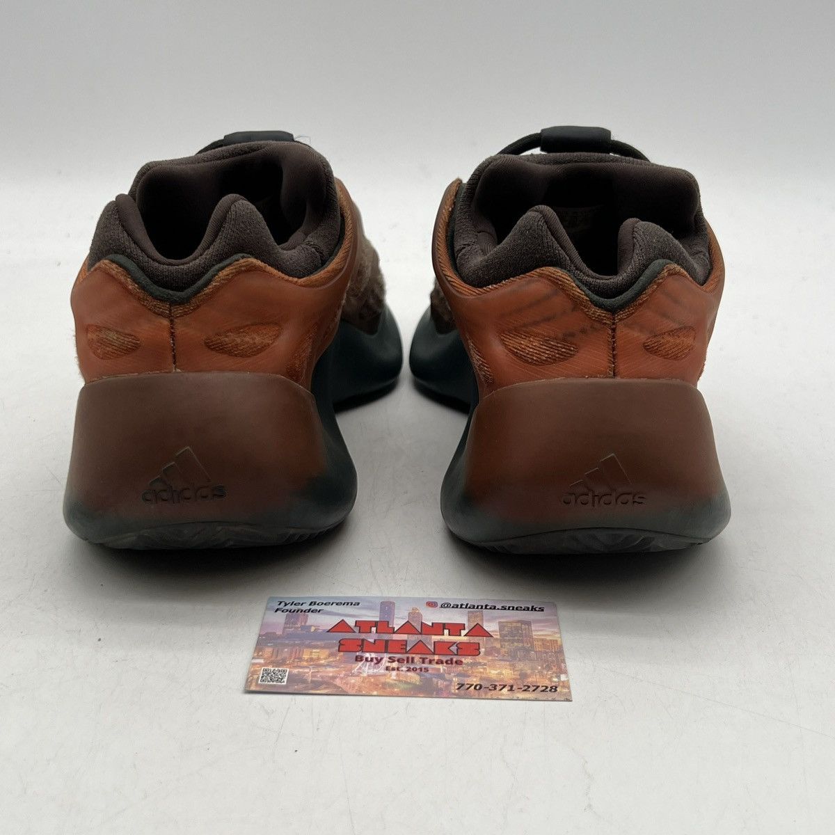 Adidas Yeezy 700 v3 copper fade Size US 9.5 / EU 42-43 - 3 Thumbnail