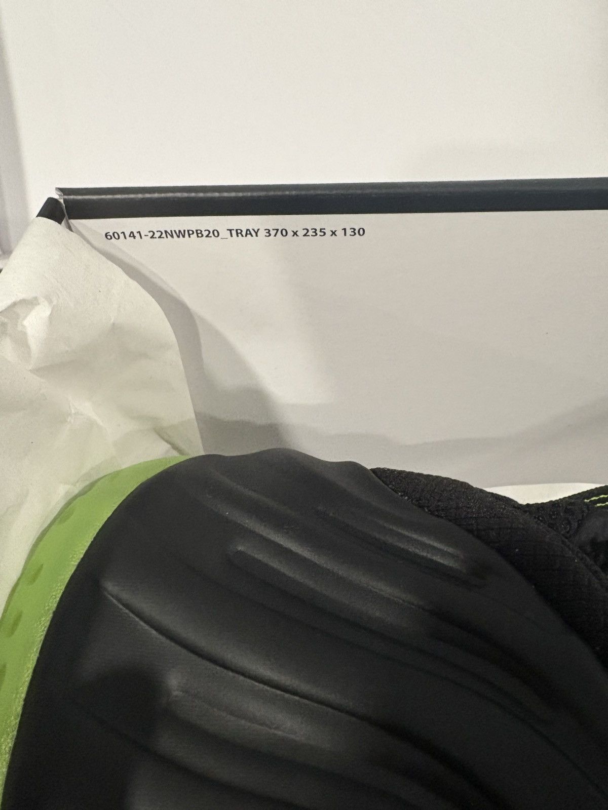 Nike × Vintage Black/volt foamposite Size US 11 / EU 44 - 8 Thumbnail