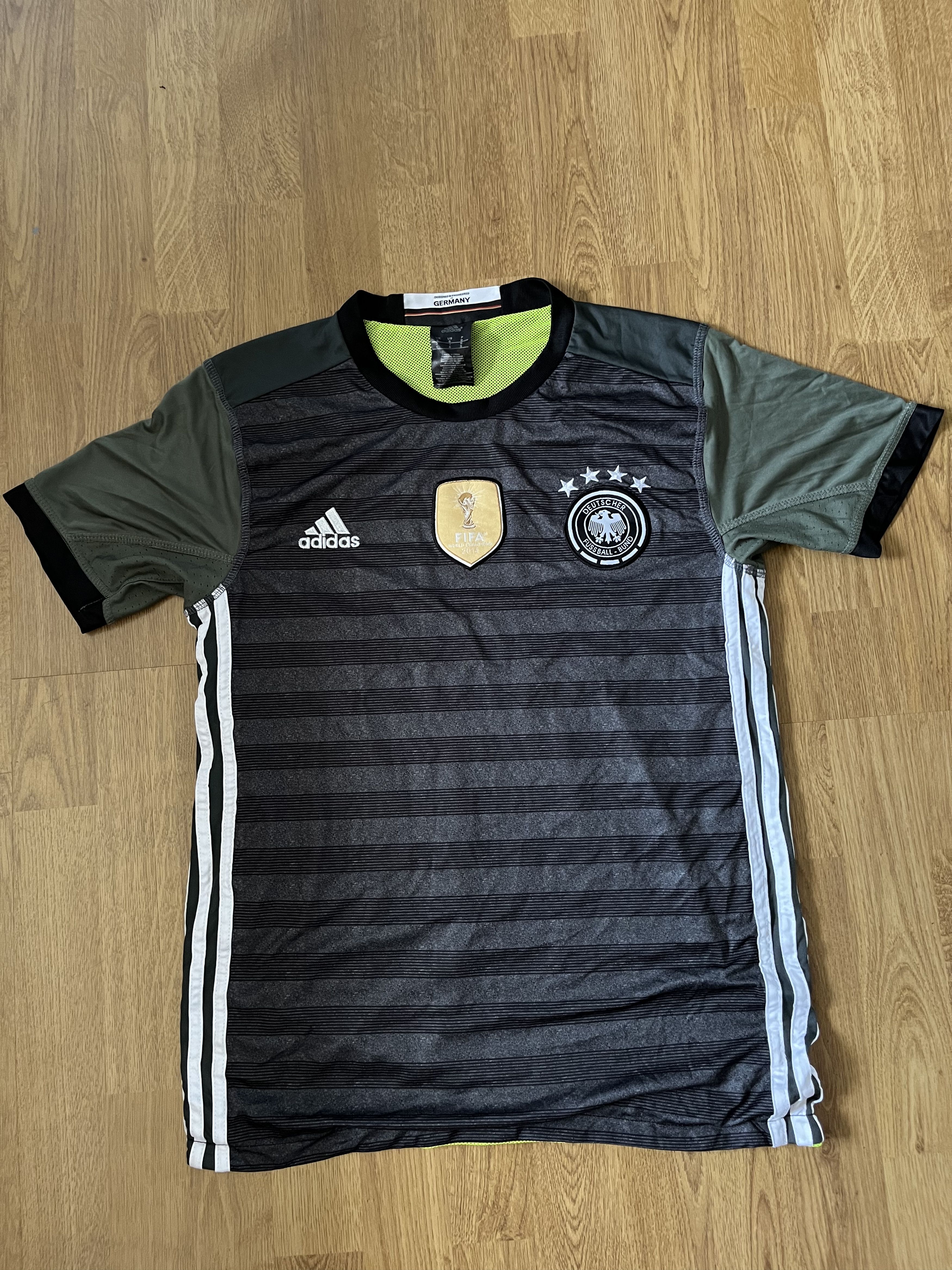 Adidas Germany adidas Euro National team vintage football kit Size US S / EU 44-46 / 1 - 1 Thumbnail