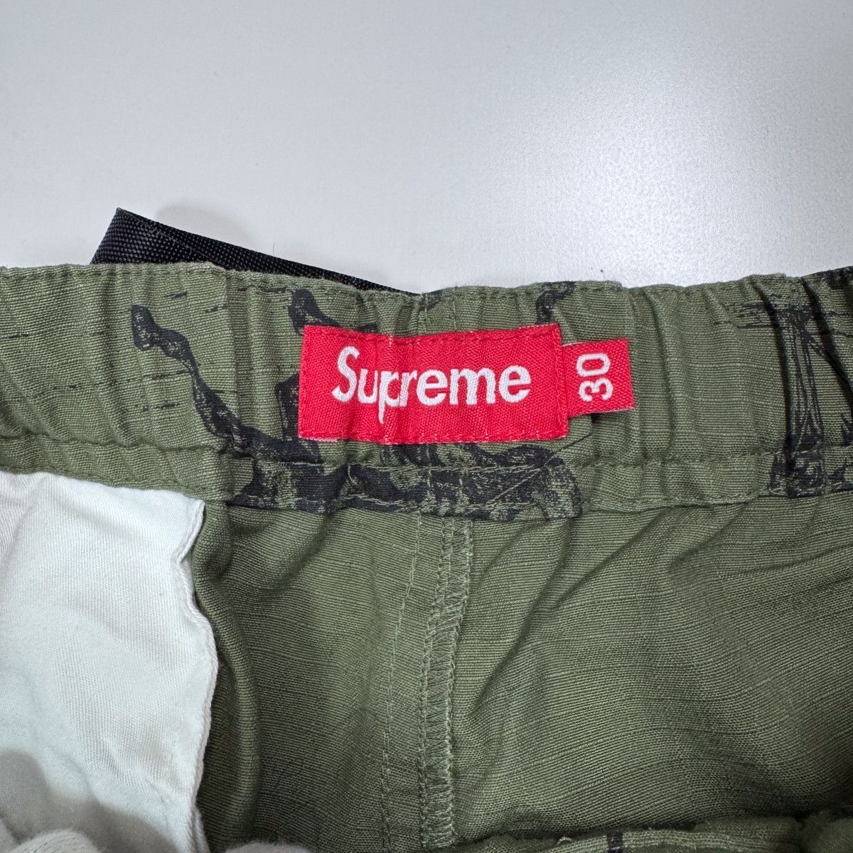 Supreme SUPREME SS2012 CAMEL BELTED SHORTS Size US 30 / EU 46 - 3 Thumbnail