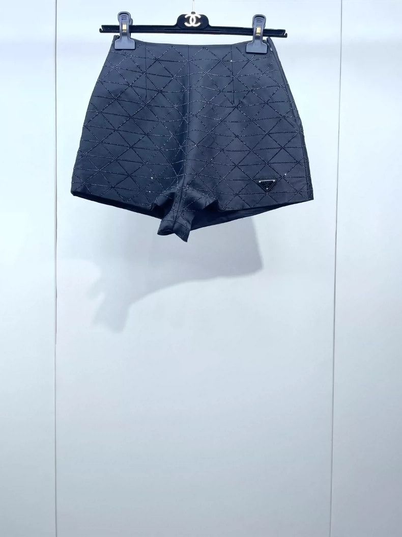 Prada Prada Black diamond hot diamond triangle shorts 2505-Nextar Size 24" / US 00 / IT 34 - 1 Thumbnail