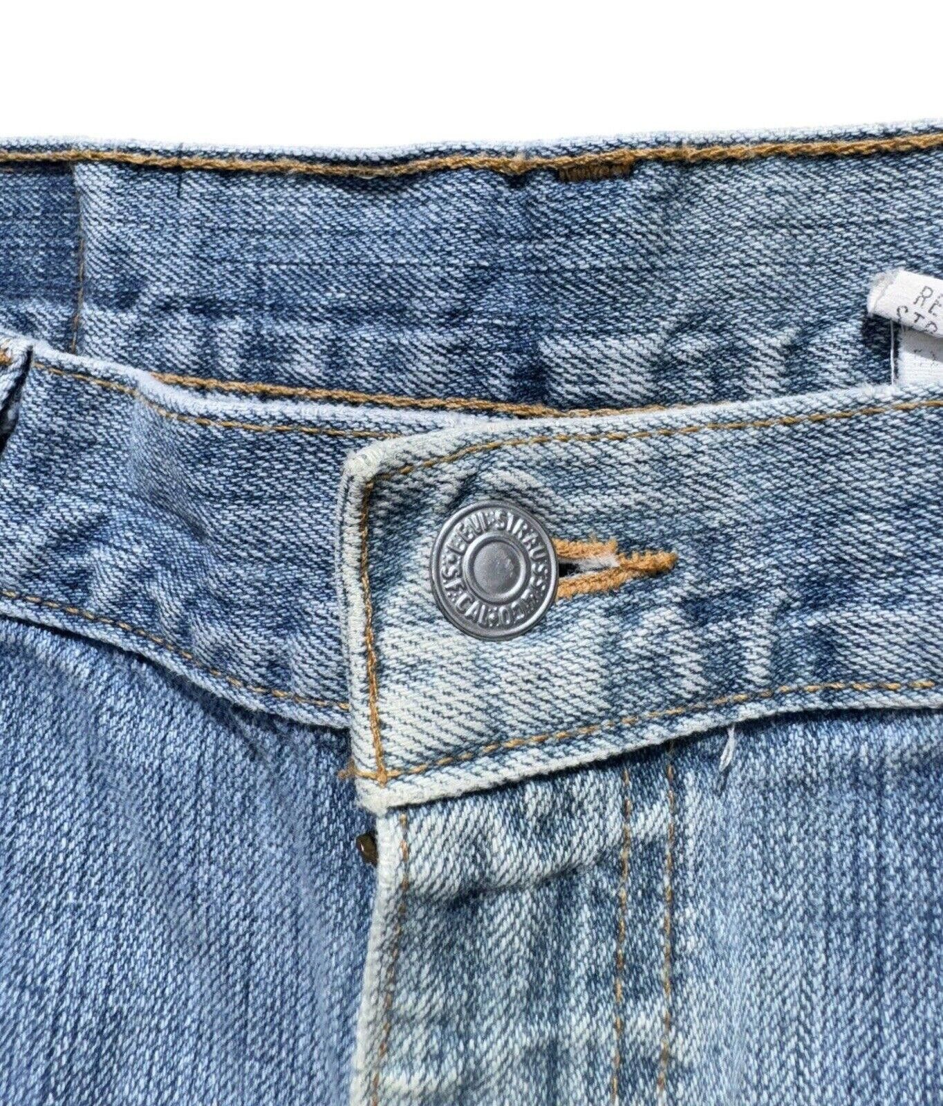 Levi's Vintage Levis 505 1980s Light Wash USA Faded Jeans 36x30 Size US 36 / EU 52 - 5 Thumbnail