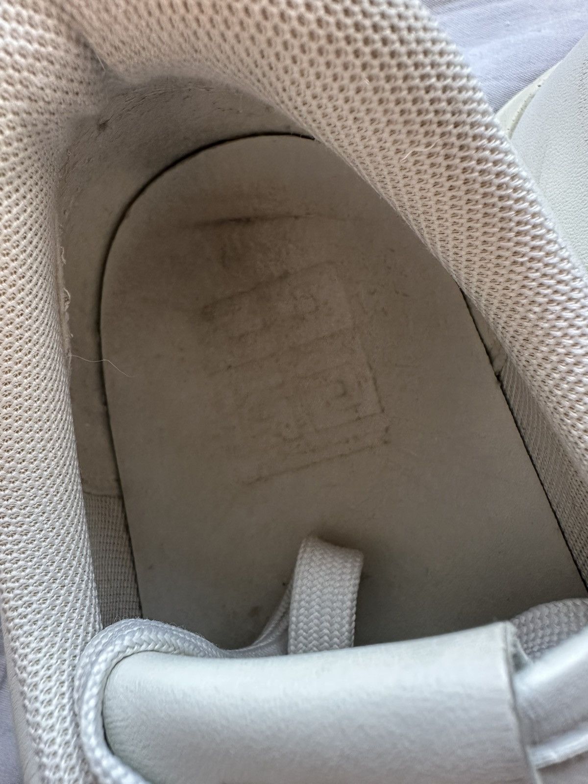 Givenchy Givenchy G4 Leather Sneakers White Size US 11 / EU 44 - 13 Thumbnail