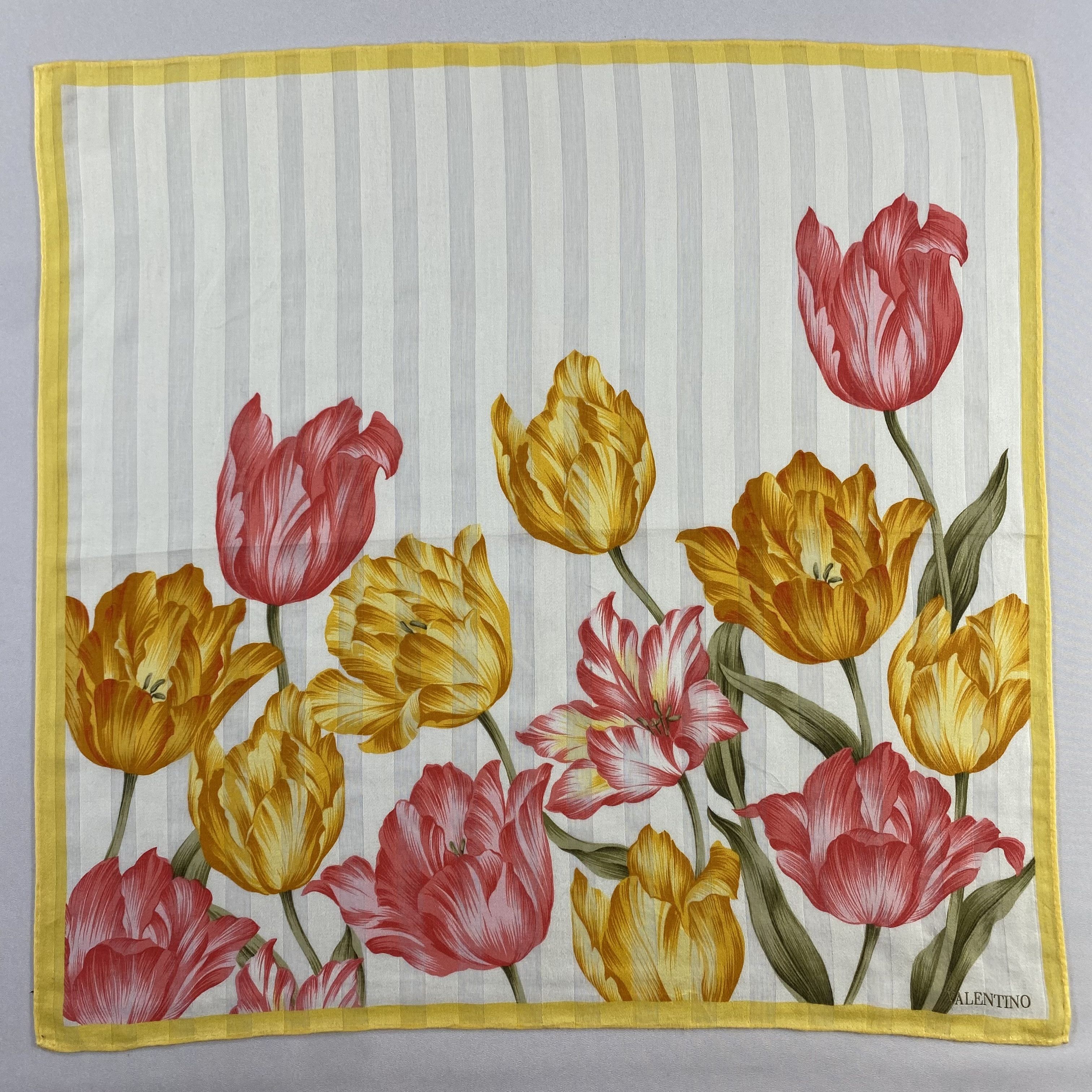 Vintage Valentino Handkerchief / Neckerchief / Bandana-P700 Size ONE SIZE - 1 Thumbnail