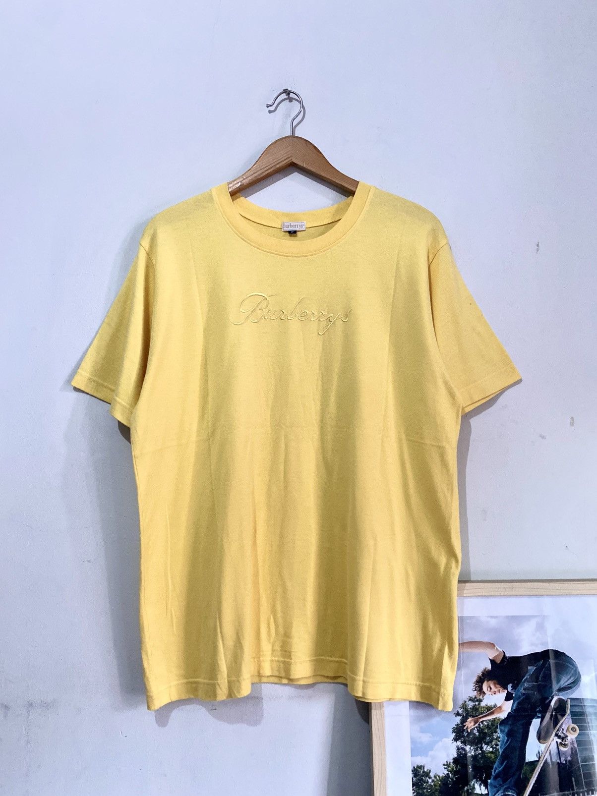 Burberry Vintage 90s Burberrys Center Script Logo Embroidered Tshirt Size US L / EU 52-54 / 3 - 2 Thumbnail