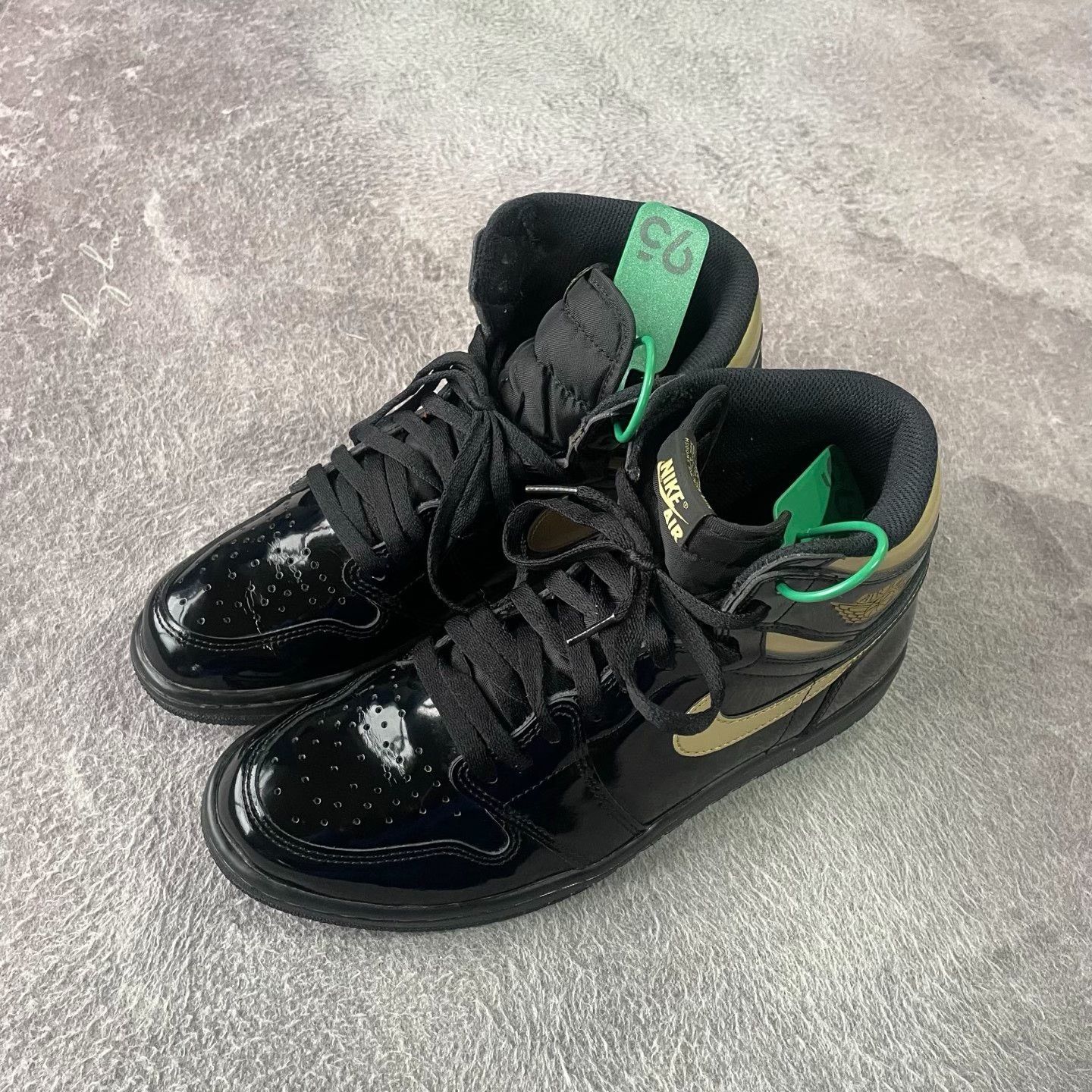 Nike Nike Black Lowtop Sneakers 44.5 Men Size US 11 / EU 44 - 1 Thumbnail