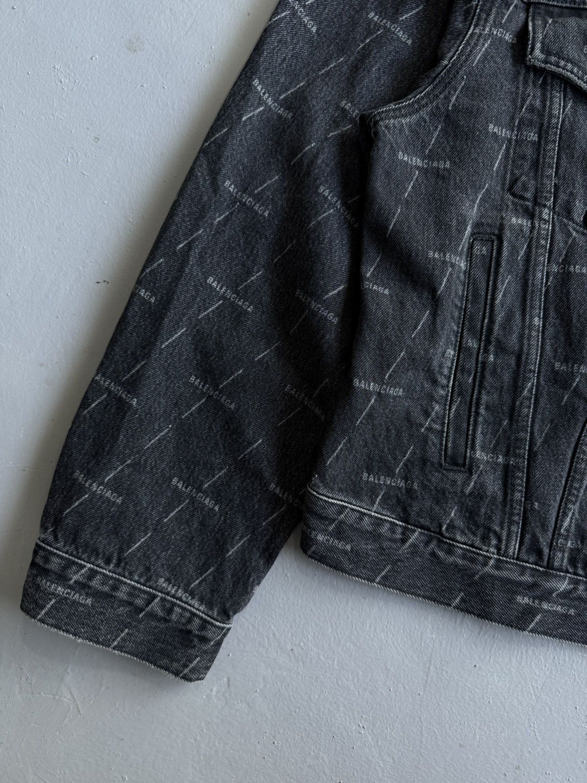Balenciaga Balenciaga - All Over Print Denim Jacket Size US S / EU 44-46 / 1 - 3 Thumbnail