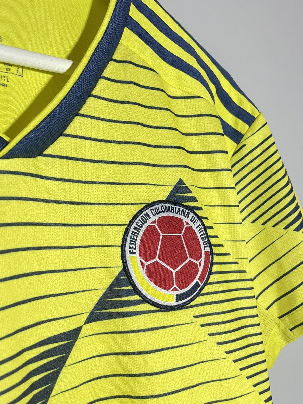 Adidas National Team Colombia Adidas 2019 Home Y2k Football Shirt Size US S / EU 44-46 / 1 - 4 Thumbnail
