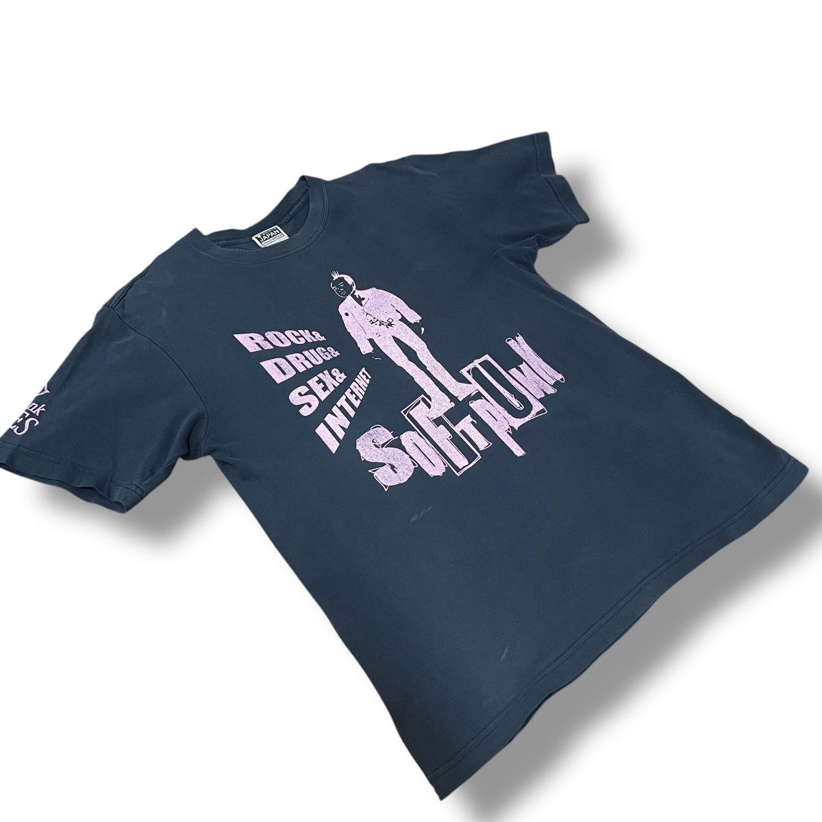 Japanese Brand × Seditionaries 🇯🇵 Y2K JAPANESE SOFT PUNK ROCK DRUGS SEX & INTERNET TSHIRT Size US M / EU 48-50 / 2 - 4 Thumbnail