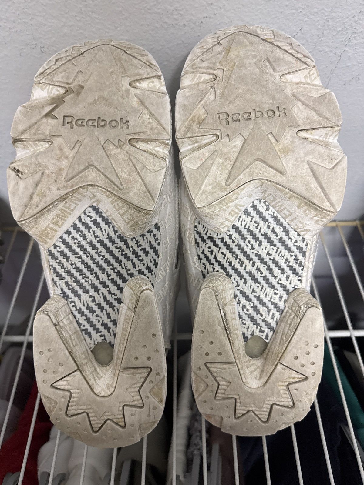 Vetements Vetements x Reebok Emoji Pump sneaker Size US 10 / EU 43 - 7 Thumbnail