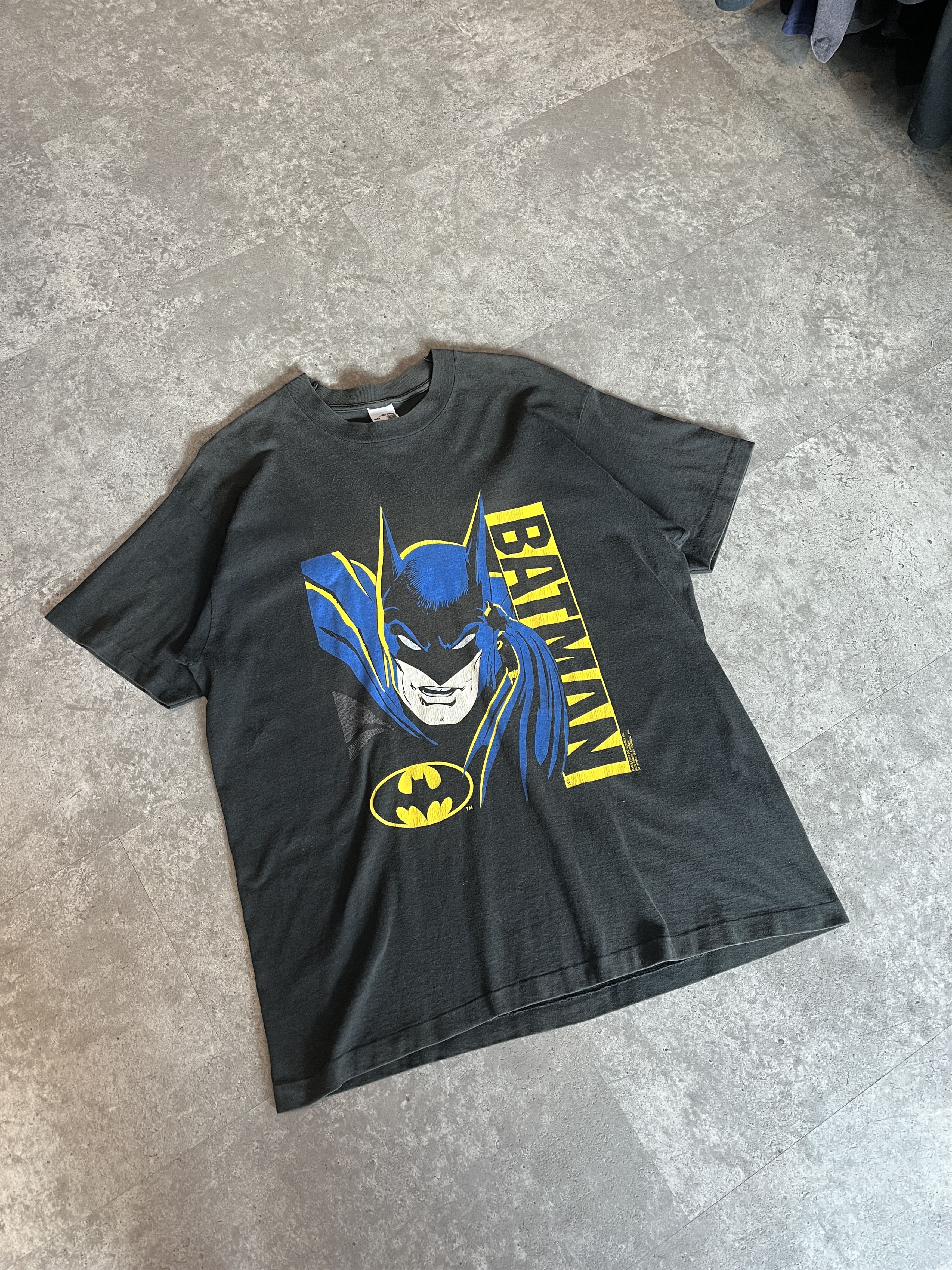 Vintage "RARE" BATMAN VINTAGE DC COMICS TEE Size US XL / EU 56 / 4 - 1 Thumbnail