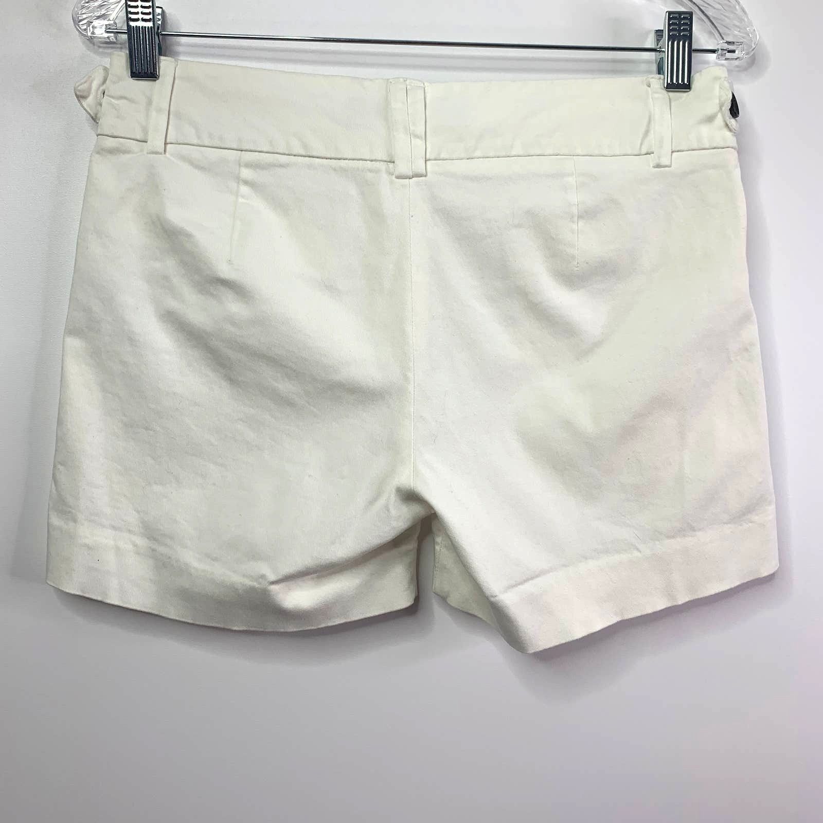 Zara Zara Shortie White Cuffed Mid Rise Shorts Side Buckles Vacay Size 30" / US 8 / IT 44 - 3 Thumbnail