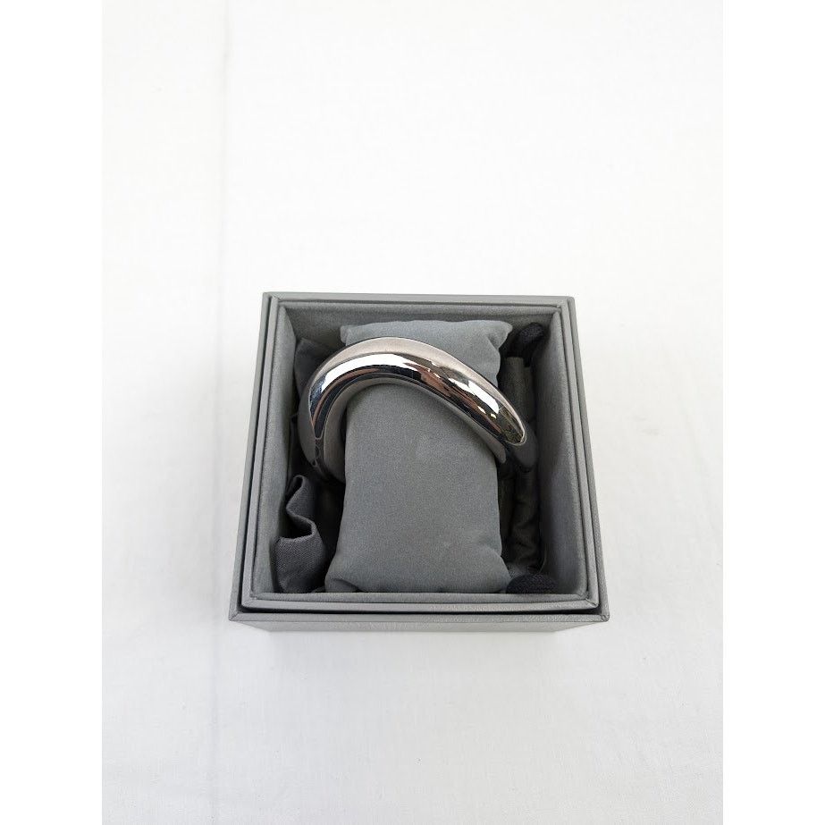 Balenciaga o1rshd1 Size: OS / C Shaped Bracelet in Silver Size ONE SIZE - 13 Thumbnail