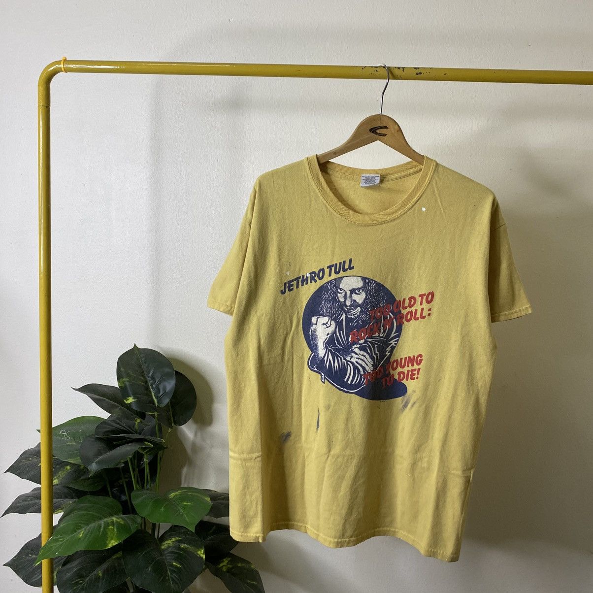 Band Tees Vintage Y2K Jethro Tull Too Old to Rock & Roll T Shirt Size US L / EU 52-54 / 3 - 1 Thumbnail