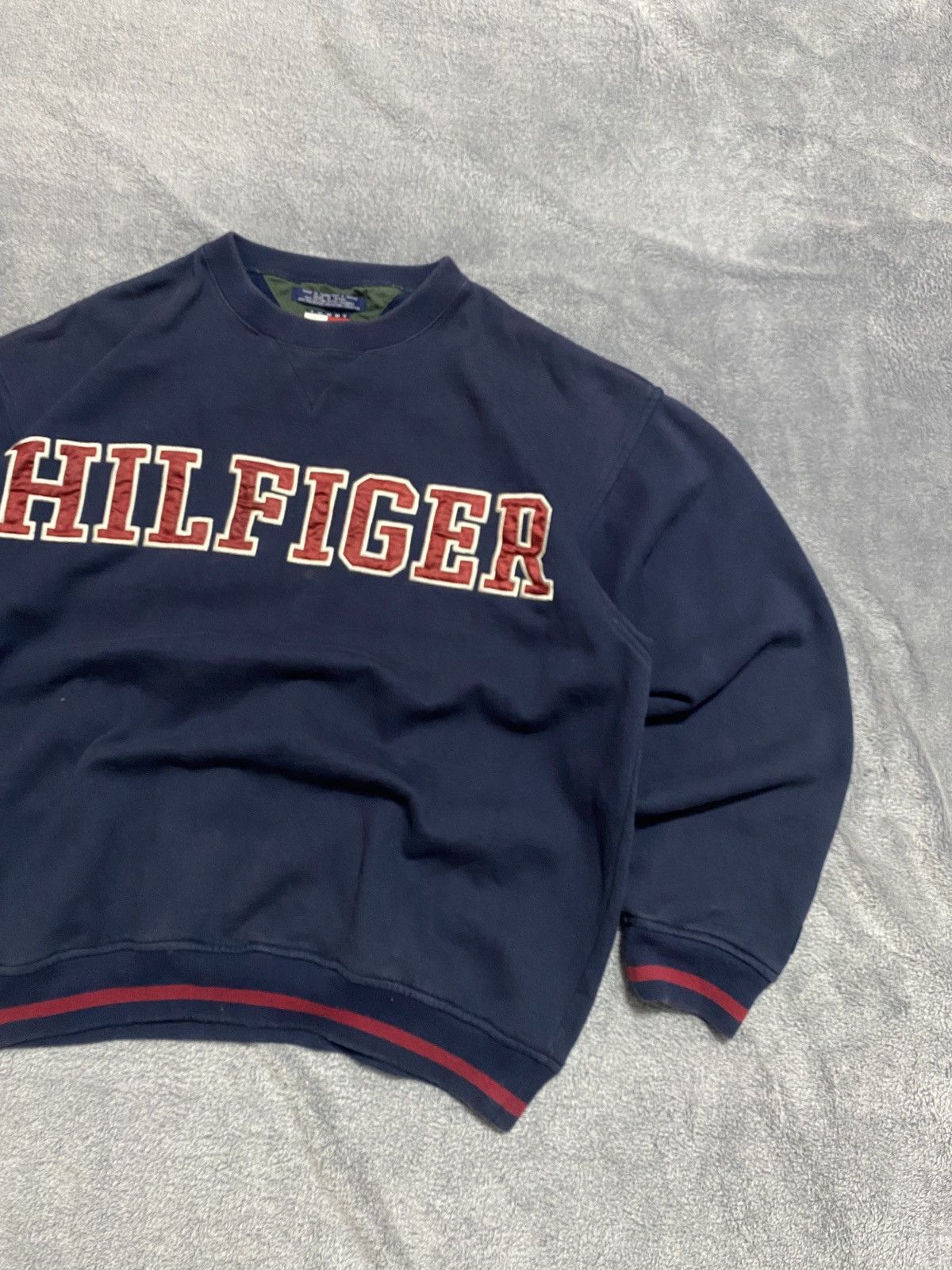 Tommy Hilfiger Vintage Tommy Hilfiger Sweatshirt Big Logo Y2K 90s Size US L / EU 52-54 / 3 - 3 Thumbnail
