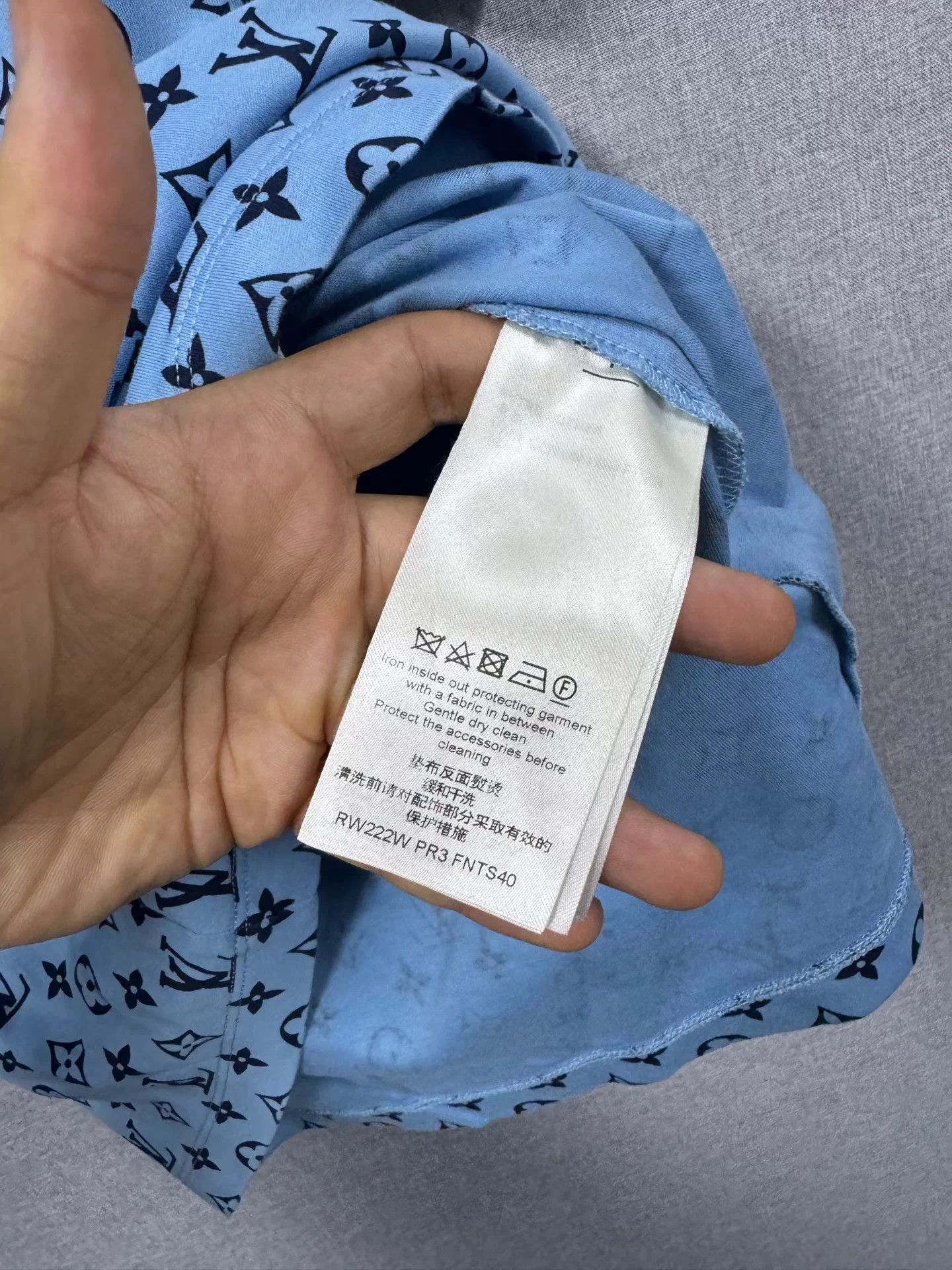 Louis Vuitton LV Blue Allover Print Short Sleeve M Size M / US 6-8 / IT 42-44 - 6 Thumbnail