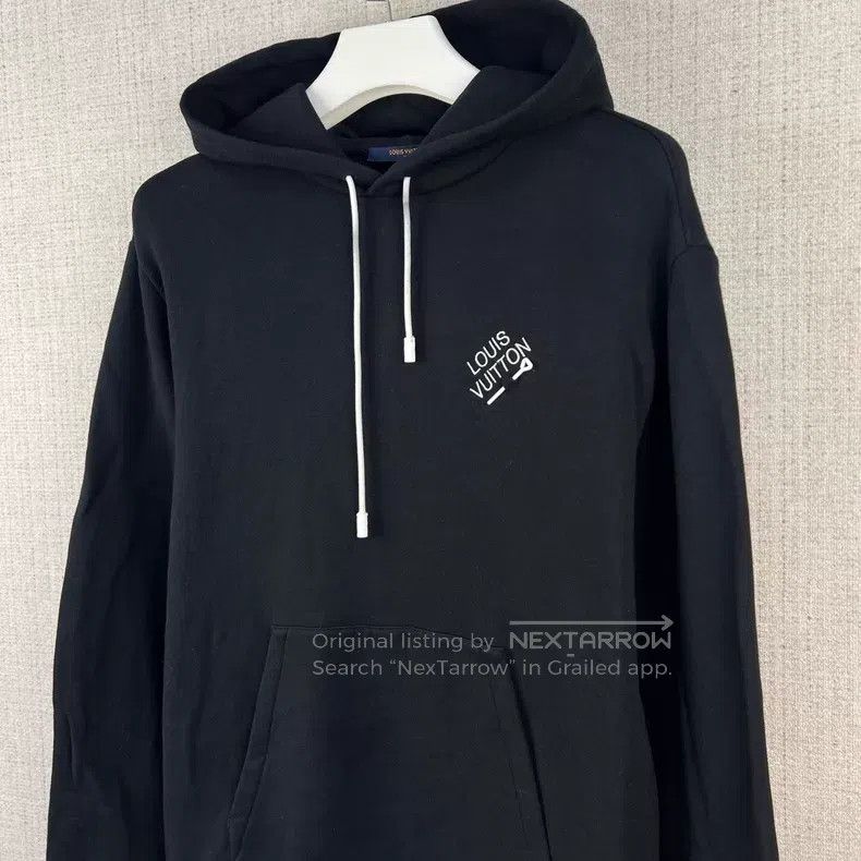 Louis Vuitton Louis Vuitton Pin Letter Logo Embroidered Long Sleeve Hood Size US L / EU 52-54 / 3 - 2 Thumbnail